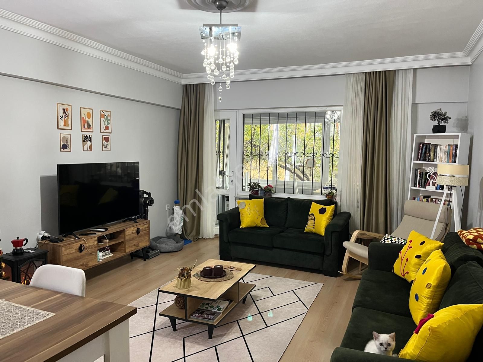 Mertcan Dan Uğurmumcu Mah 2 Banyolu Site İçi 3+1 Fırsat Satılık Daire