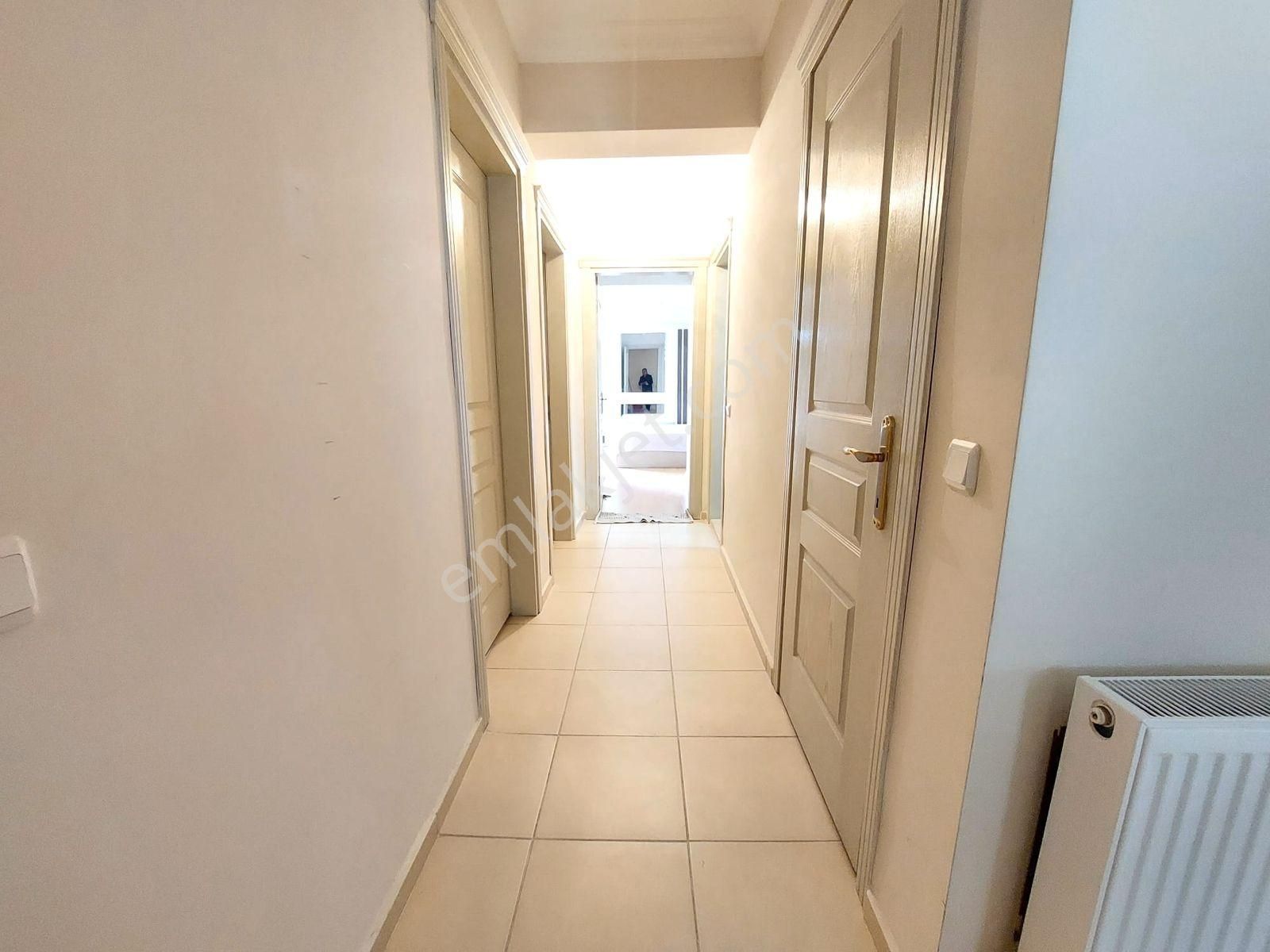 Havuzlu - Doğalgazlı Ve Deniz Manzaralı Geniş 3+1 Daire - Görsel 7