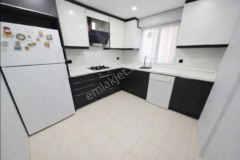 Yenibosna Çakmak Duragın Da Güney Cephe Lüxs Daire