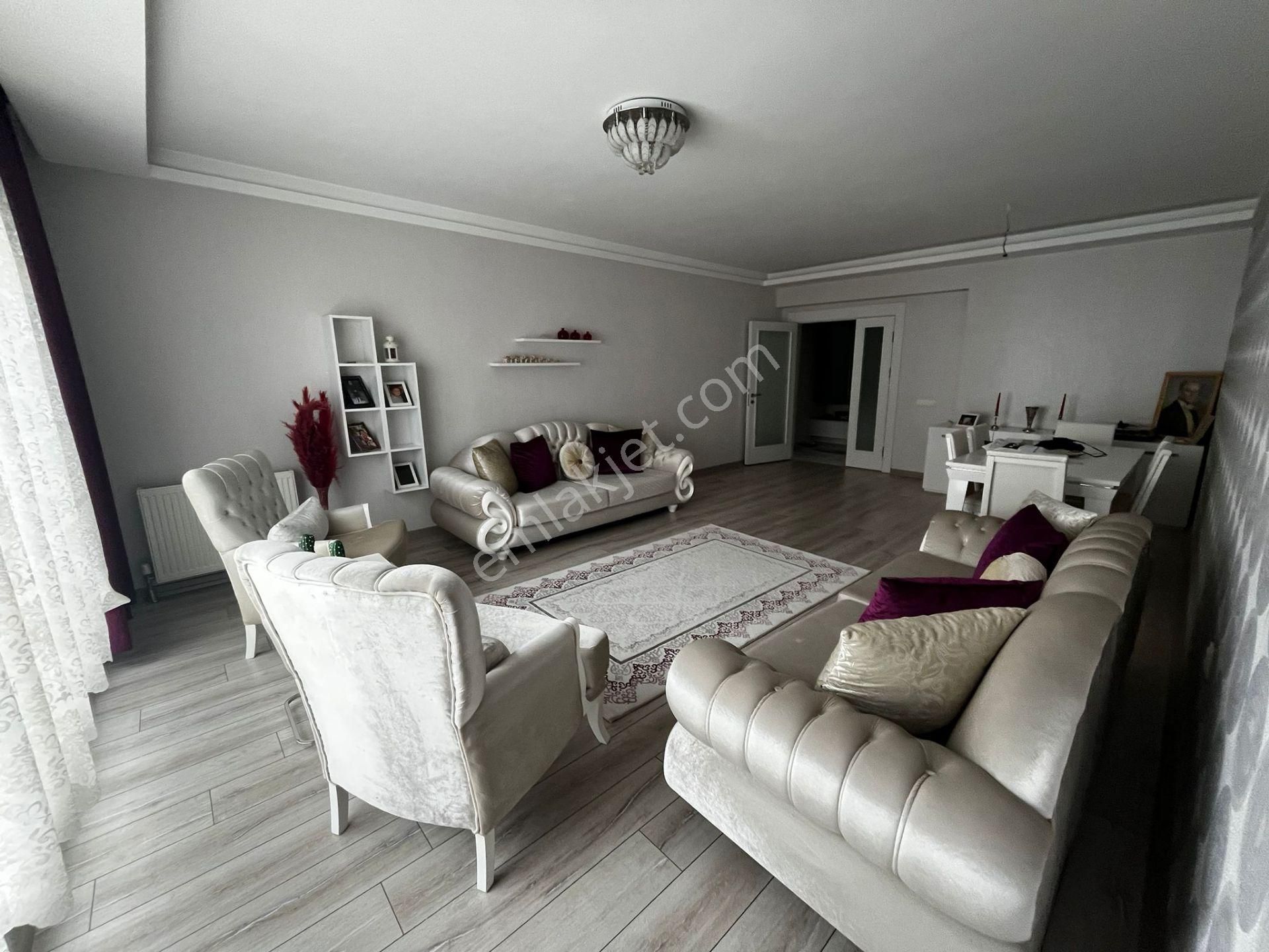 Sincan Selçuklu Mh.de Gold Lıfe Sitesinde Ara Kat Ultra Lüks Satılık 4+1 Satılık Daire - Görsel 7