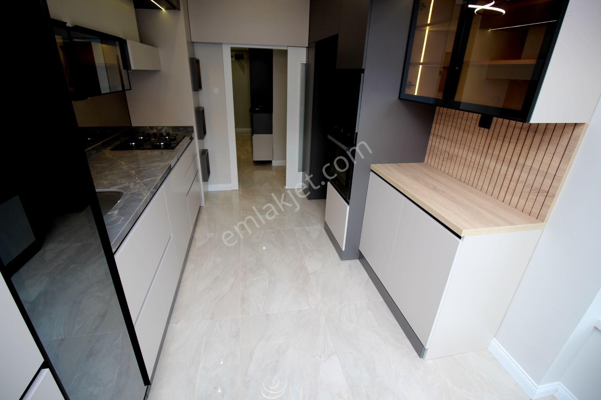 Emre Emlak'tan Selçuklu'da Katta Full Modern Yapı'da 3+1 Satılık Daire - Görsel 4