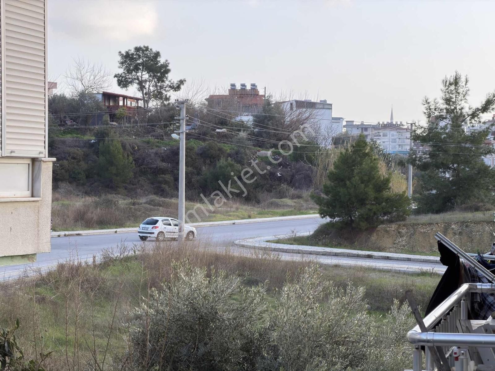 Tur-beylerden Arakat Geniş 3+1 Satılık Daire - Görsel 3