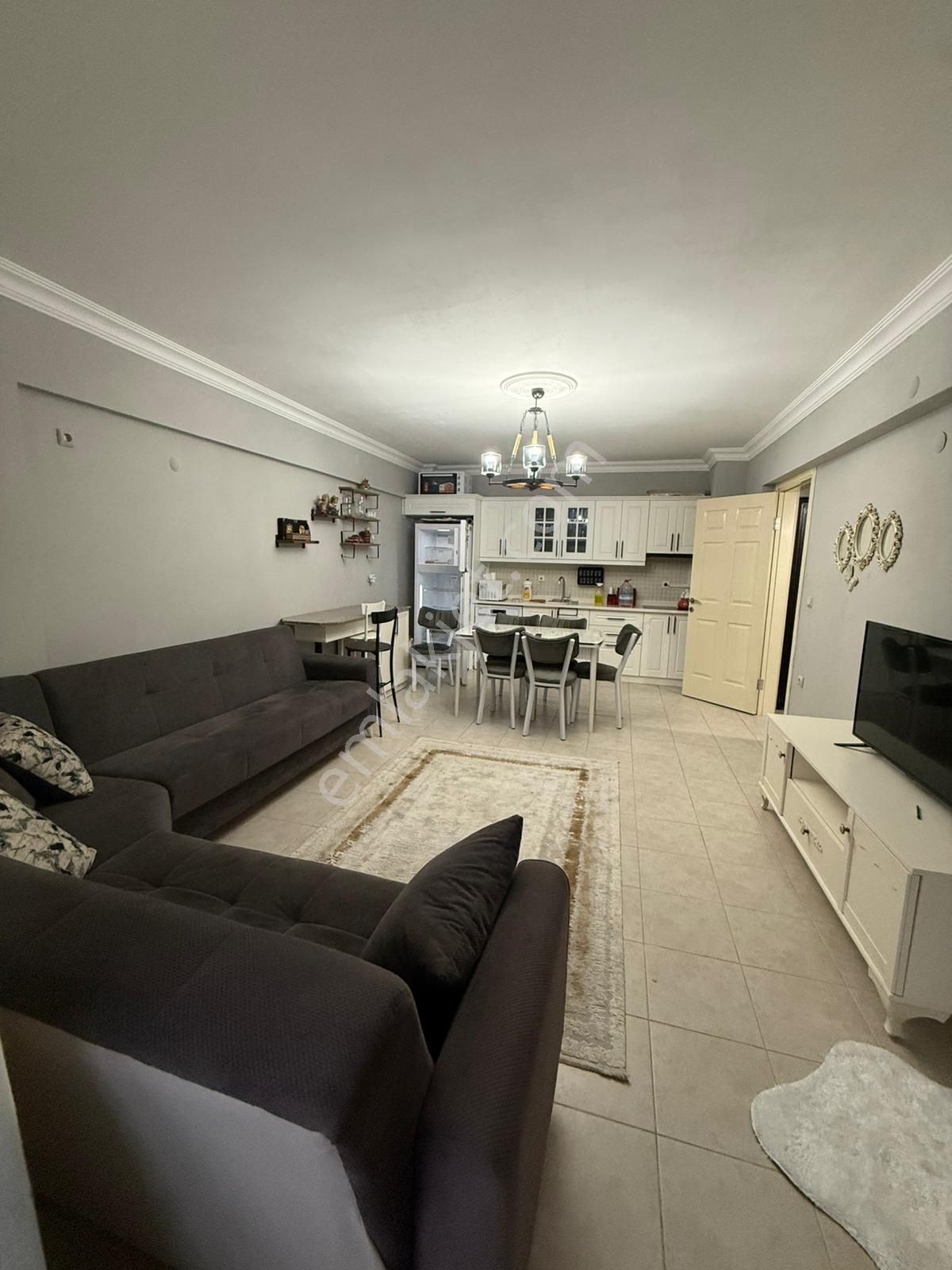 Didim Retürkten; Havuzlu Sitede Köşe Konum 1+1 Daire