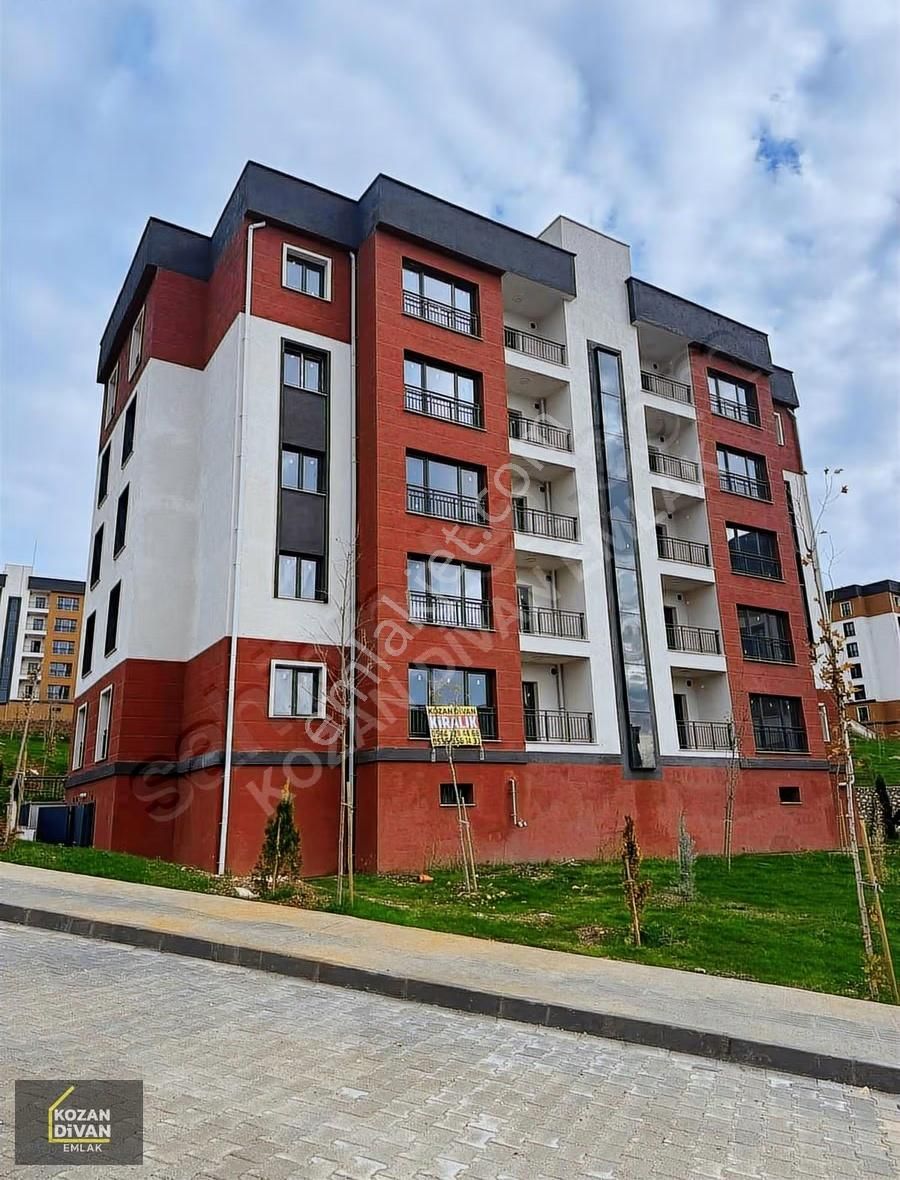 Kozan Divan Emlak'tan Yeni Toki'de Kiralık 2+1
