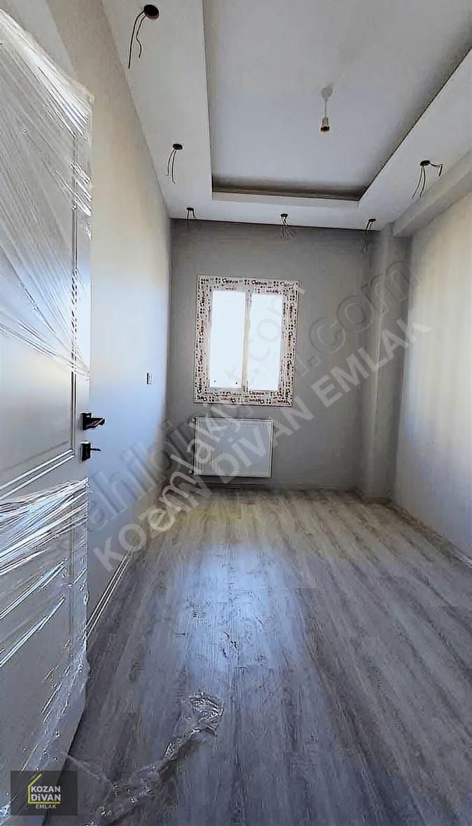 Kozan Divan Emlak'tan Üniversite Kavşağında Sıfır 3+1 - Görsel 3