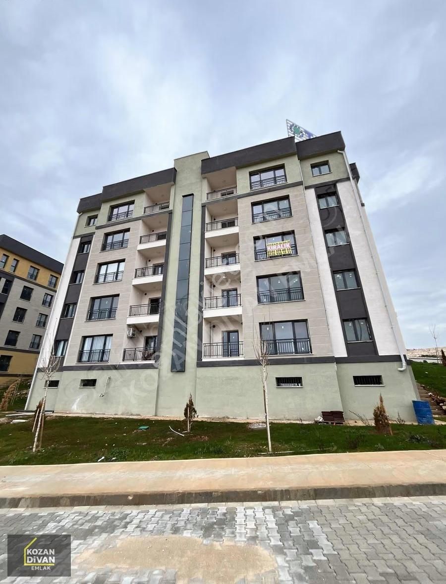 Kozan Divan Emlak'tan Yeni Toki'lerde Kiralık 3+1