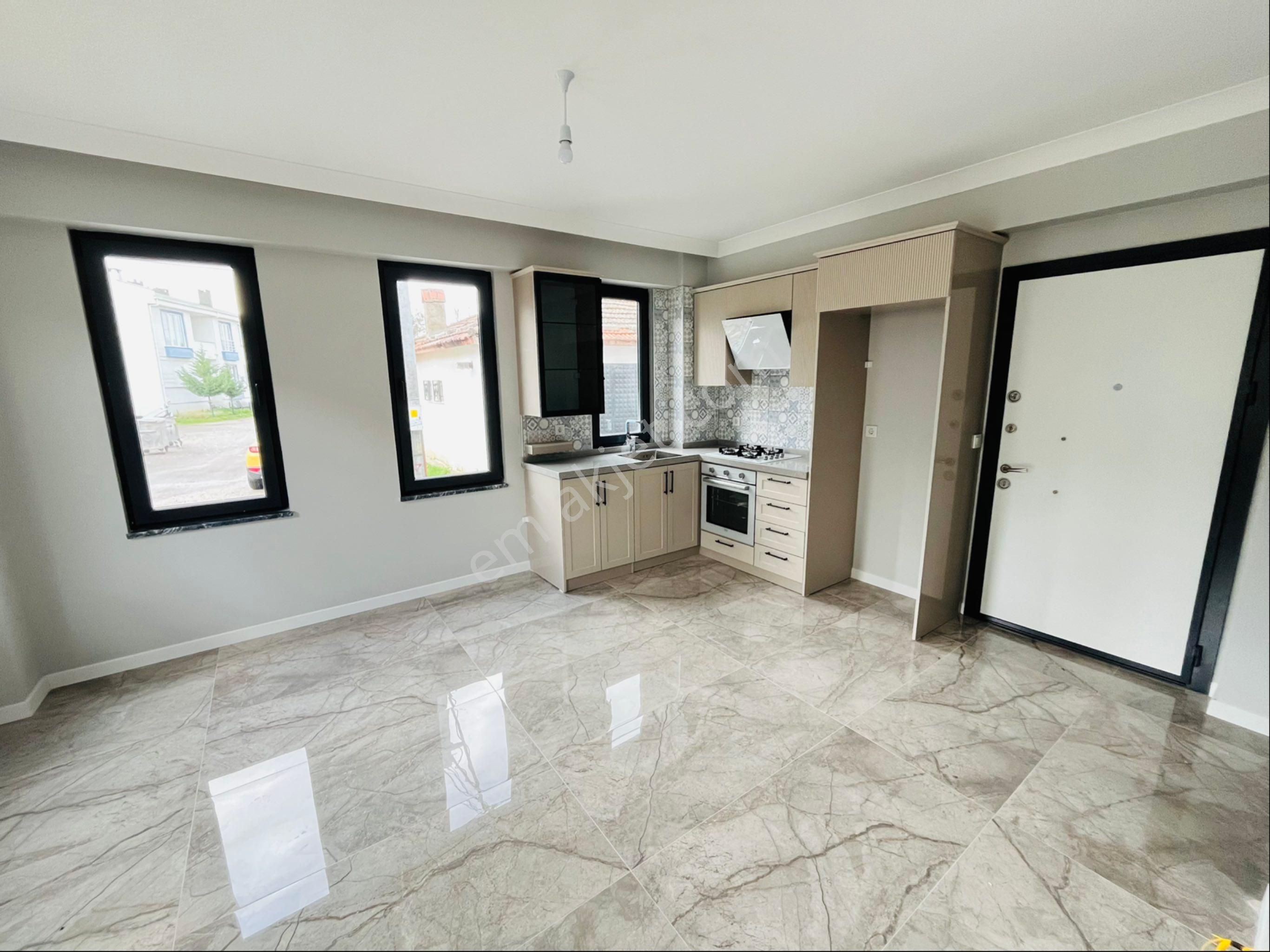 Güre Köy Meydanın Da Kazdağları Eteklerinde 1+1 2+1 Uygun Lüx Sıfır Daire - Görsel 20