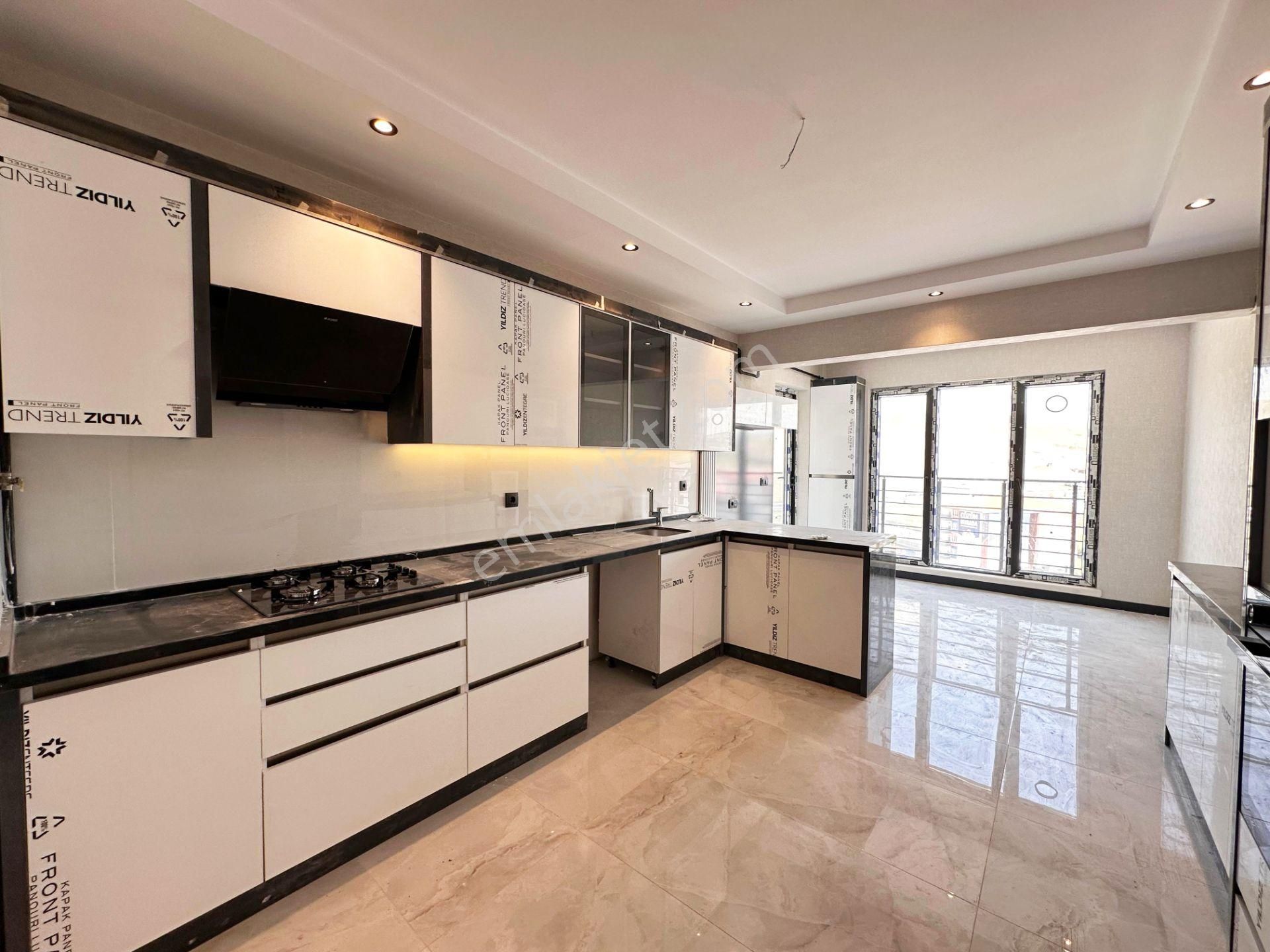 Pursaklar Mehmet Zengin Emlak'tan Fatih Mah. Protokol Yolu Yakını Lutra Lüks Sitede 5.kat 4+1 Daire - Görsel 2