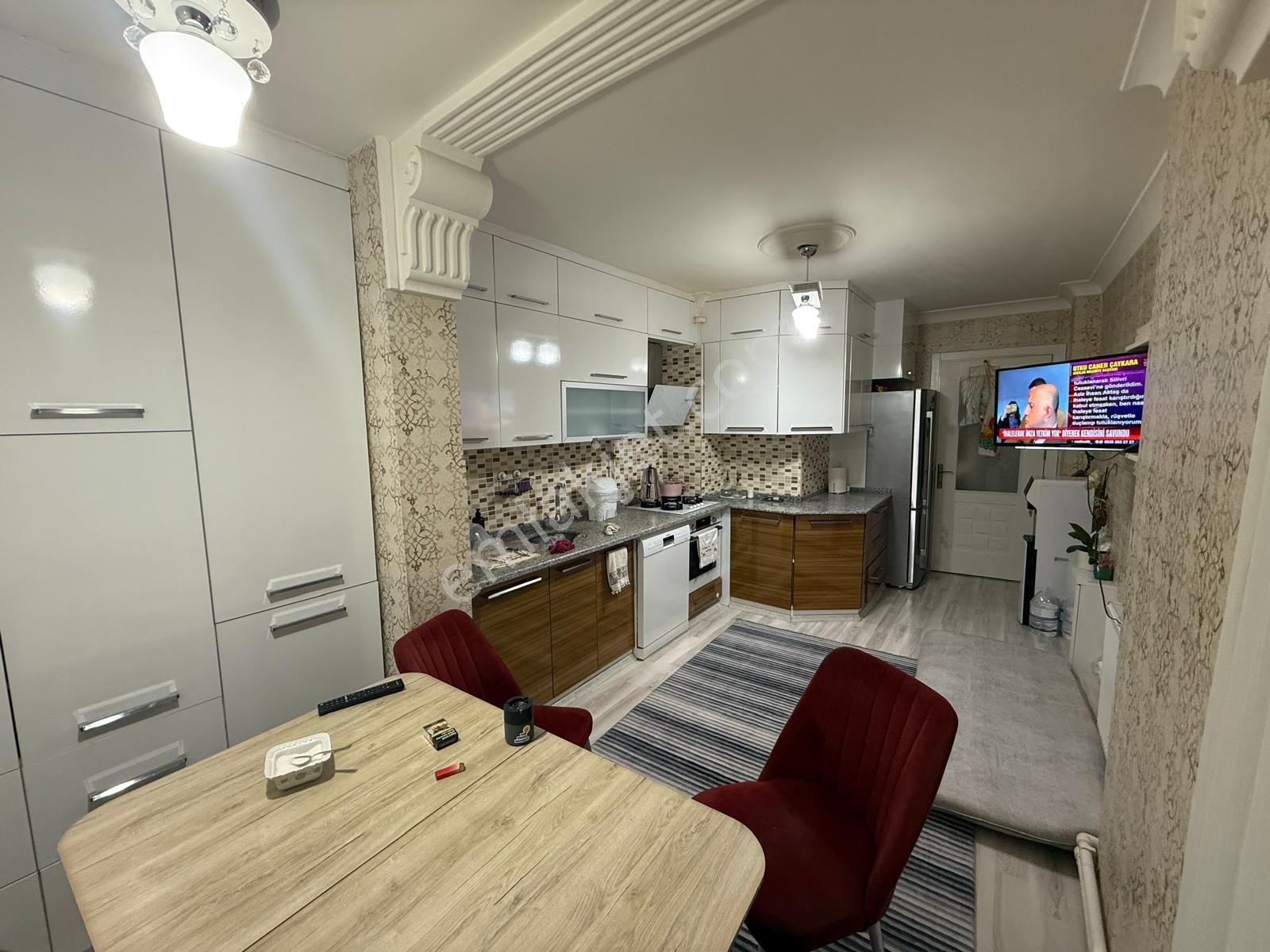 Hicaz Caddesinde Fırsat Lüks Daire