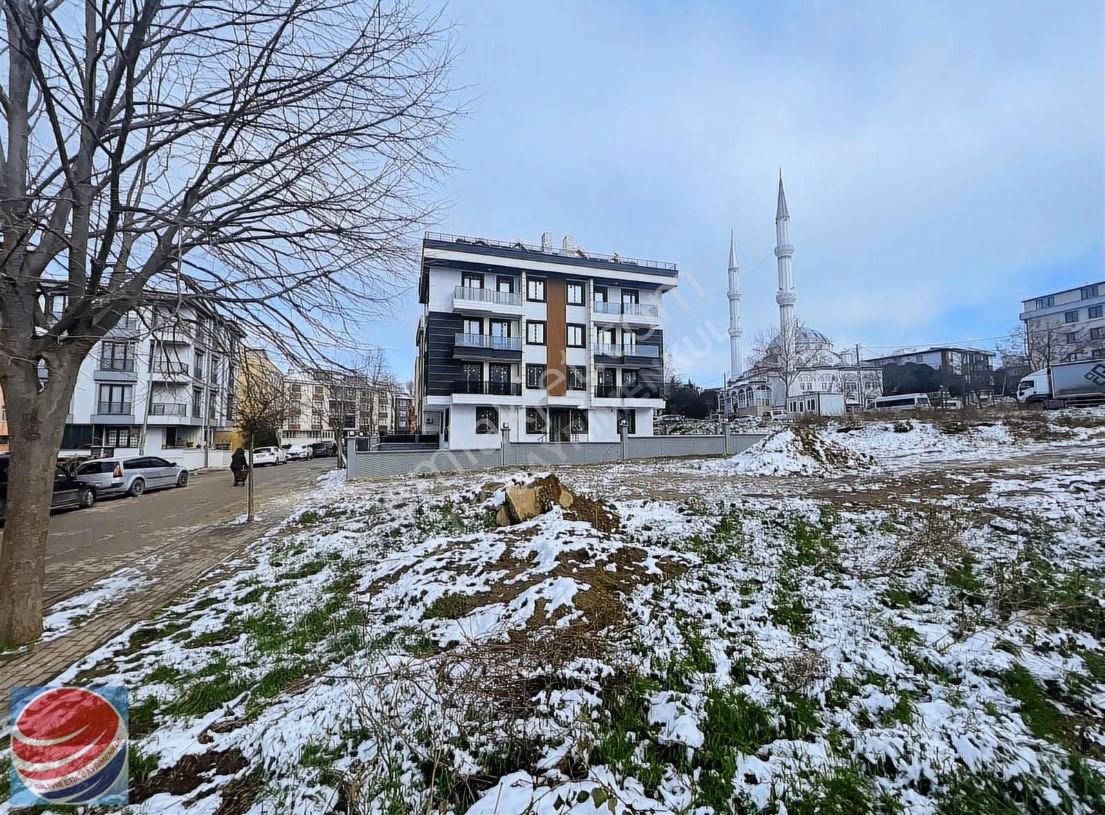 Silivri Merkezde Satılık 2+1 Açık Mutfak Sıfır Arakat Daire