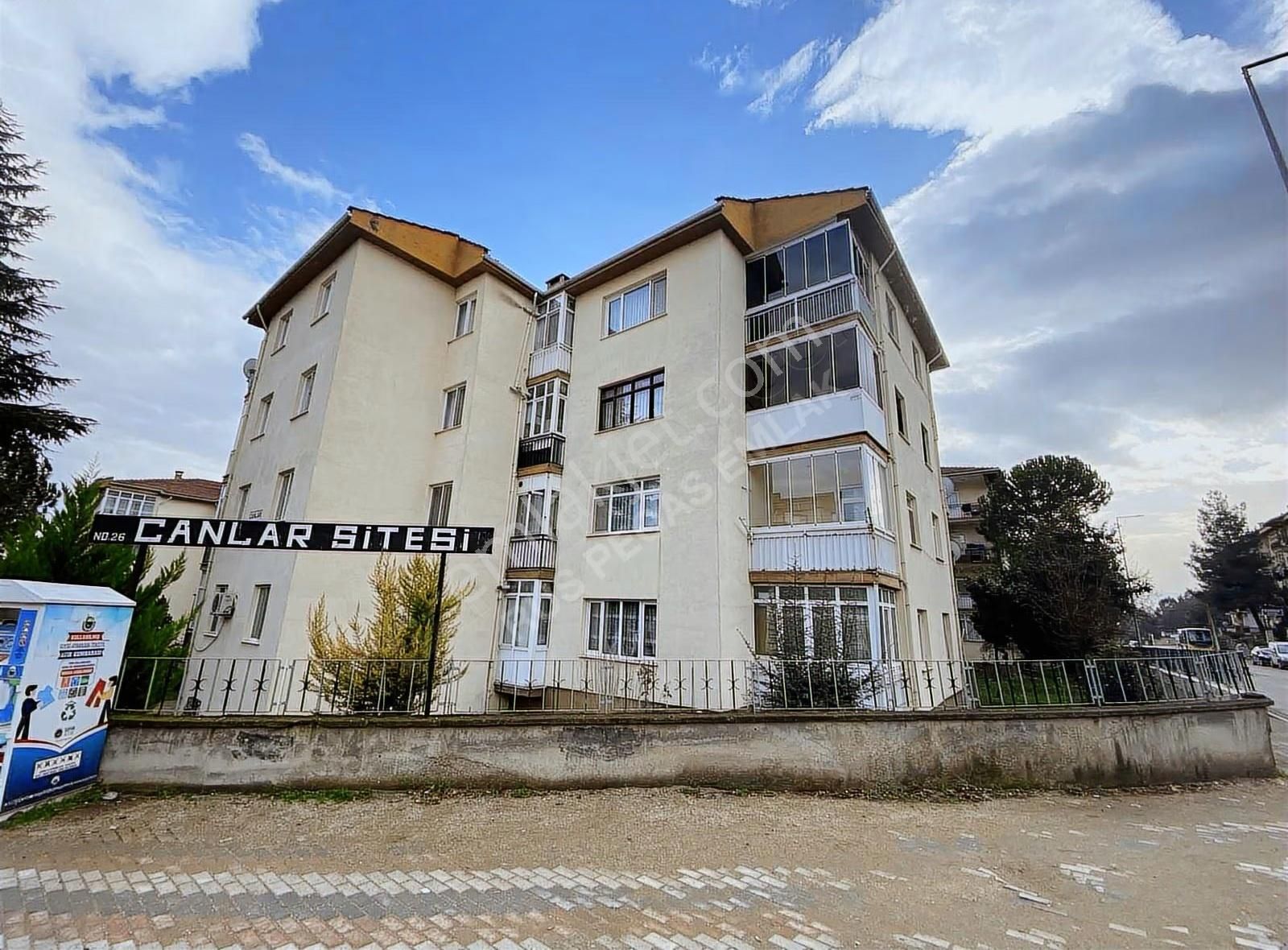 Bursa İnegöl Yunus Emre Mah.3+1 Arakat Satılık Daire