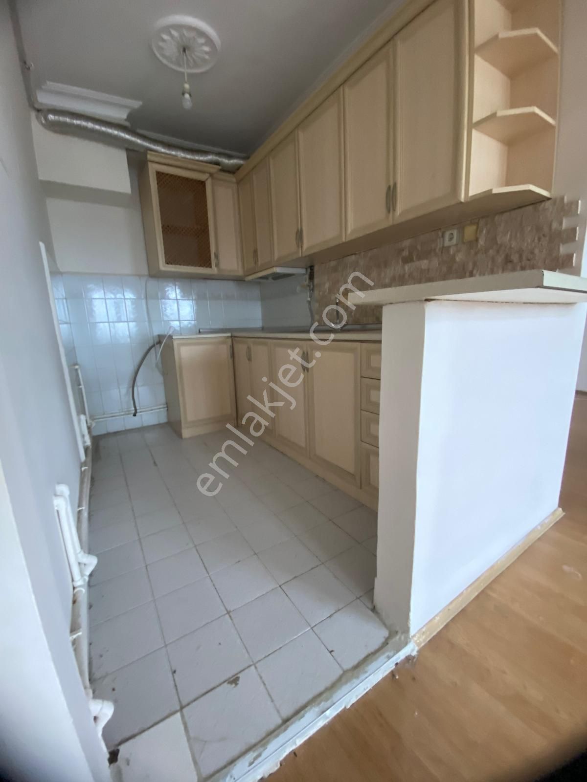 Yavuztürk Mahallesinde Site İçerisinde Geniş Kiralık 2+1 Daire - Görsel 19