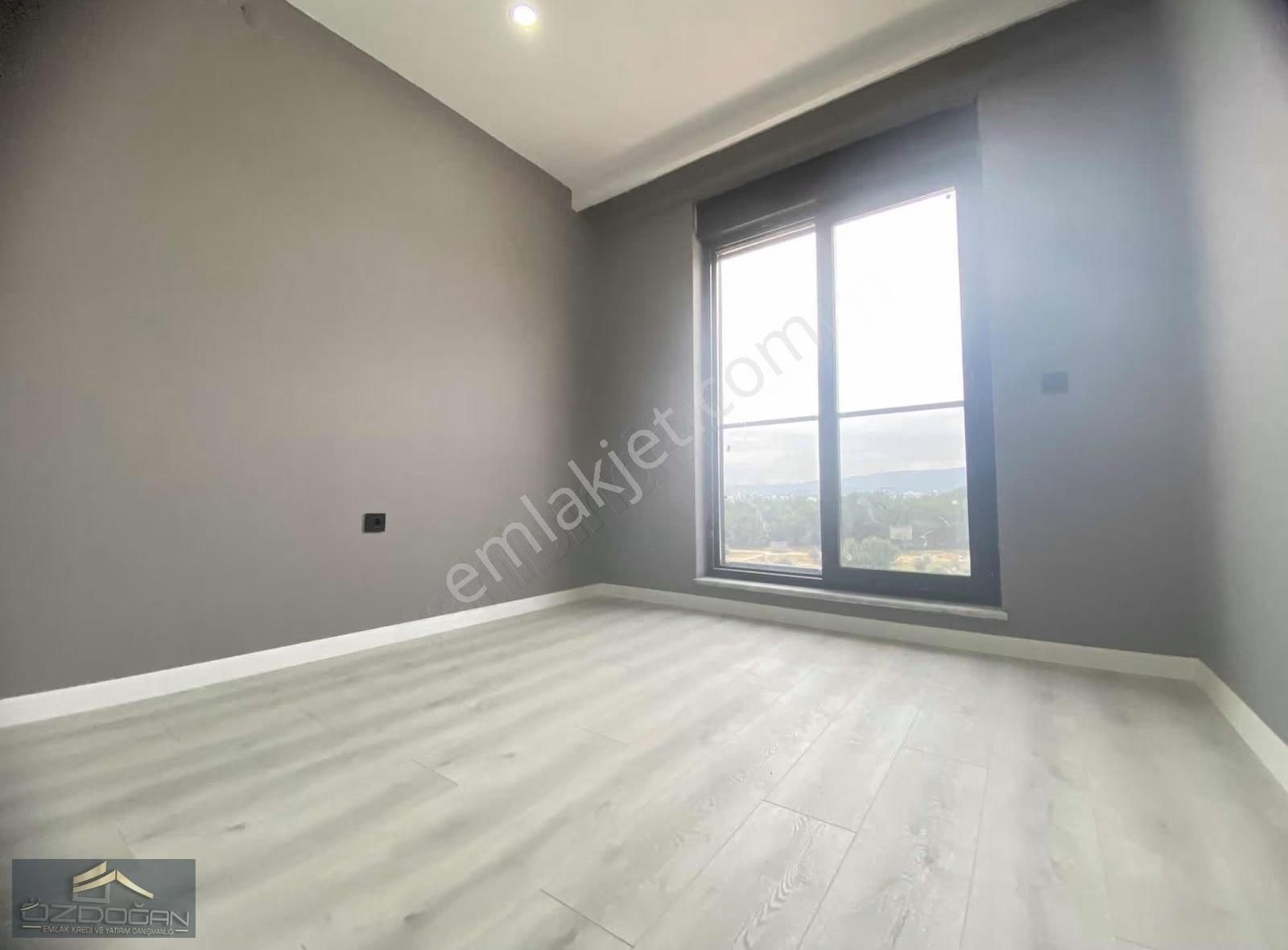 Aktoprak Mahallesinde Havuzlu 2+1 1. Sınıf İşçilikte Daireler - Görsel 9