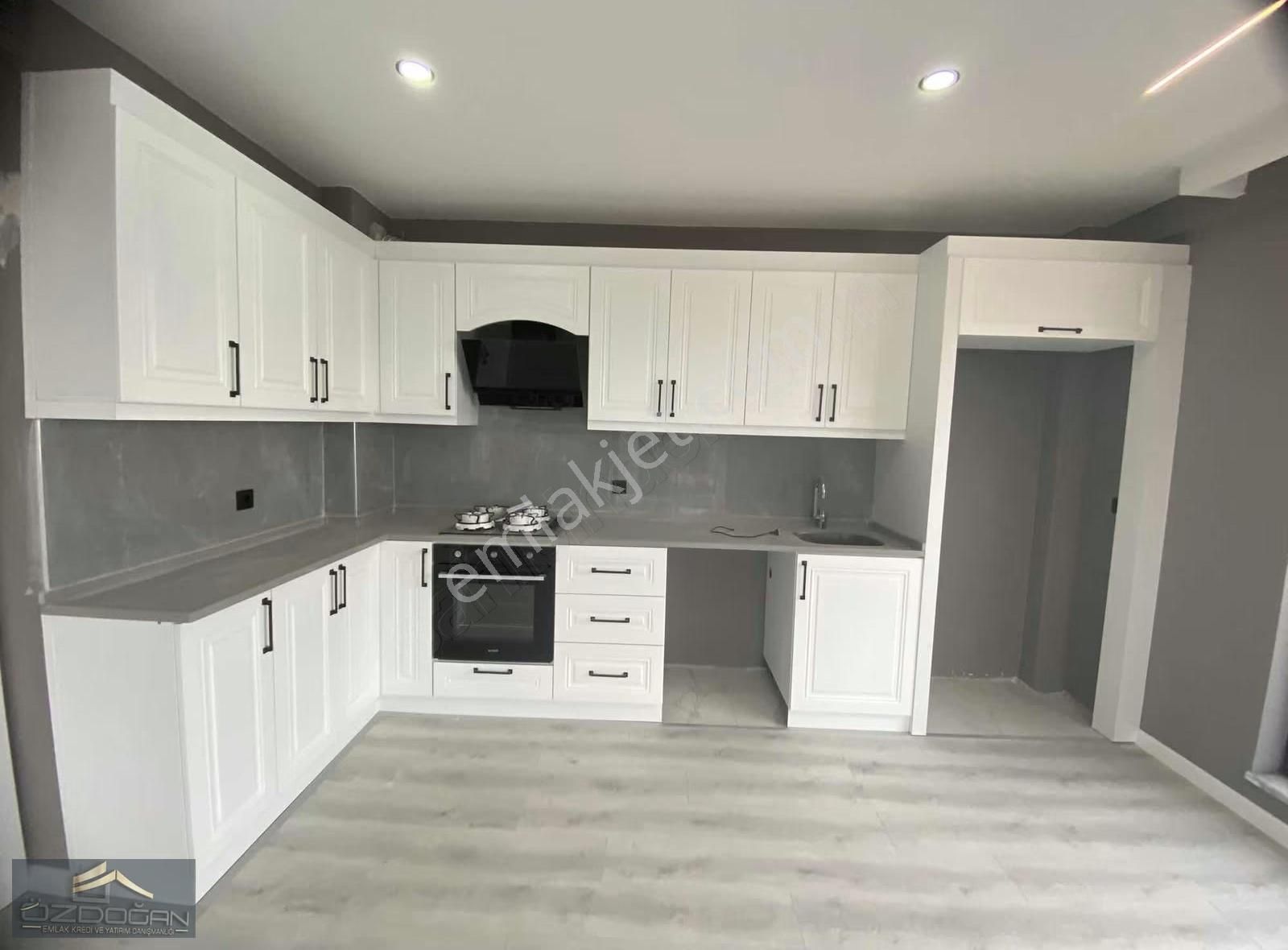 Aktoprak Mahallesinde Havuzlu 2+1 1. Sınıf İşçilikte Daireler - Görsel 4