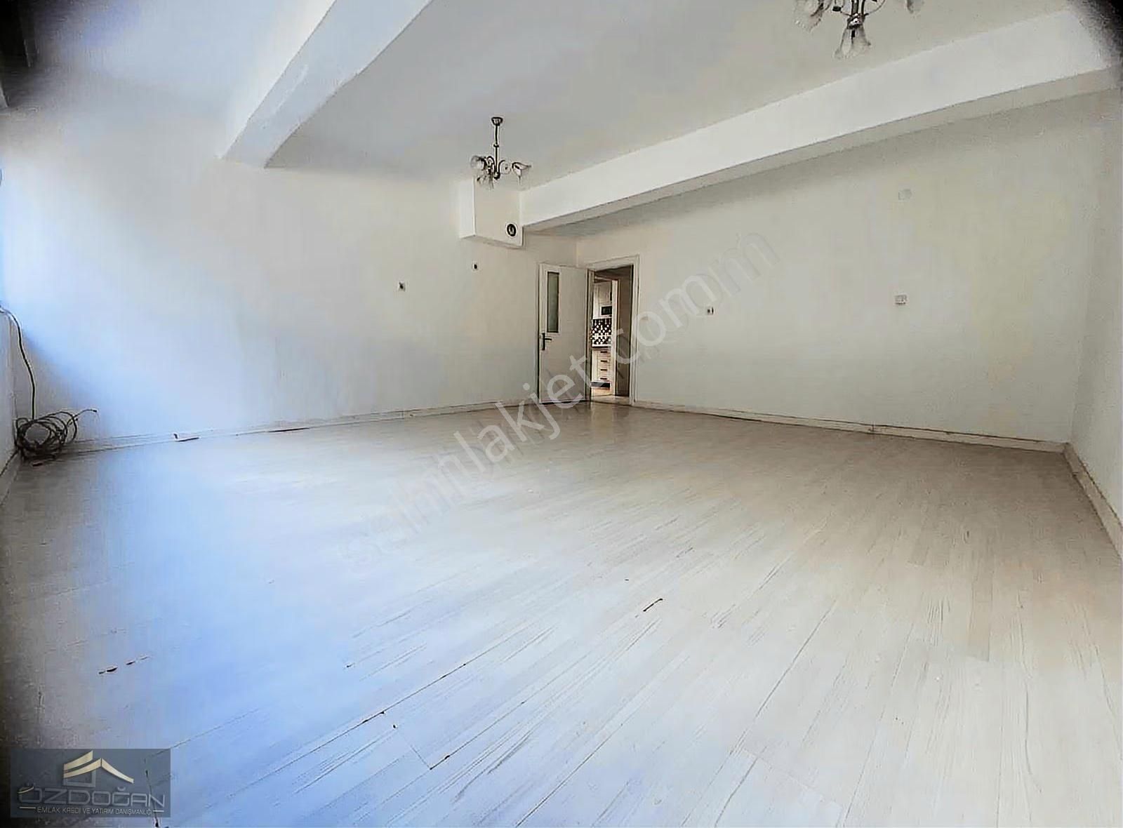 Kuzeyyaka Mahallesinde Oldukça Geniş 2+1 Kiralık Daire