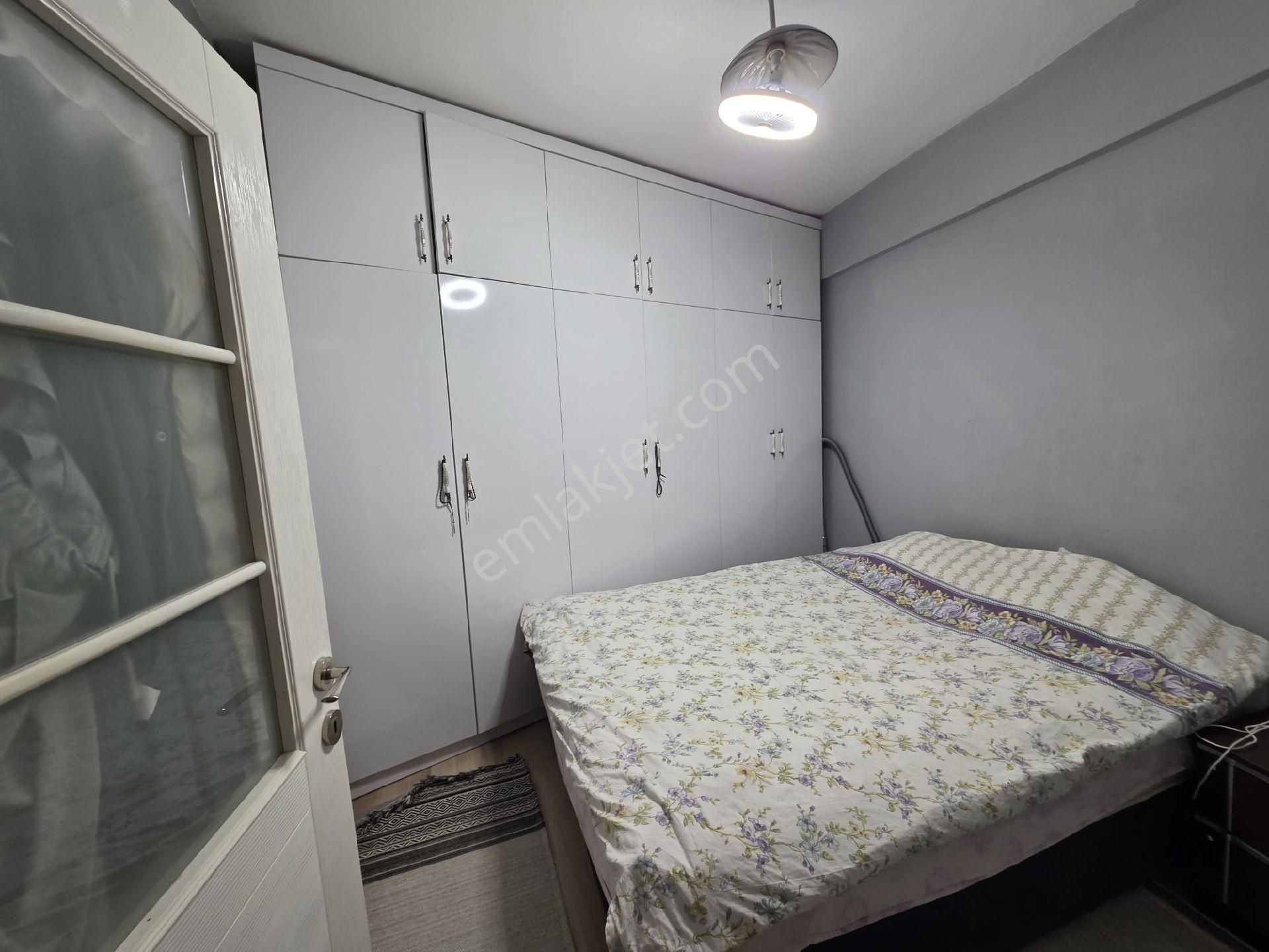 Bursa Emlak Alem-i Çarşı Merkezinde Arakat 2+1 90 M2 Fırsat Daire - Görsel 3