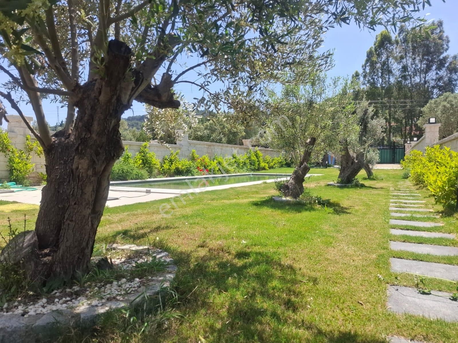 Uzunkuyu'nun Kalbinde, Havuzlu, Müştemilatlı Satılık Lüks Villa - Görsel 27