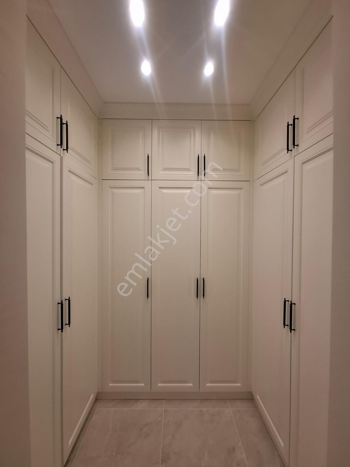 Uzunkuyu'nun Kalbinde, Havuzlu, Müştemilatlı Satılık Lüks Villa - Görsel 35