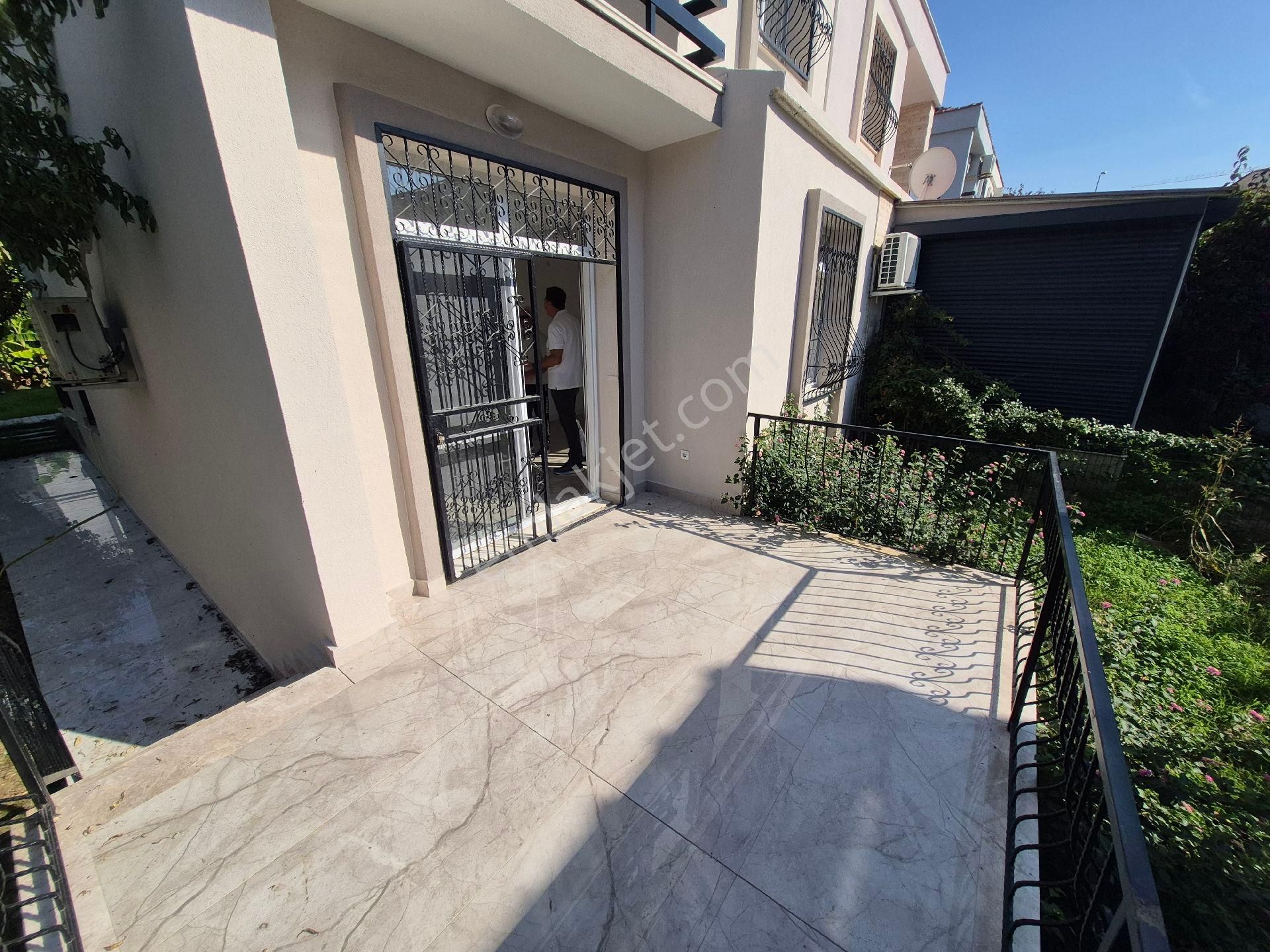 Kuşadası Kadınlar Denizi Mahallesi 3+1 - Görsel 6