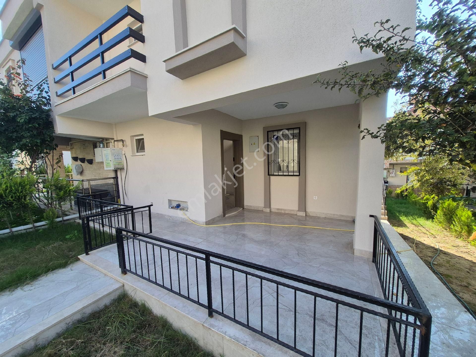 Kuşadası Kadınlar Denizi Mahallesi 3+1