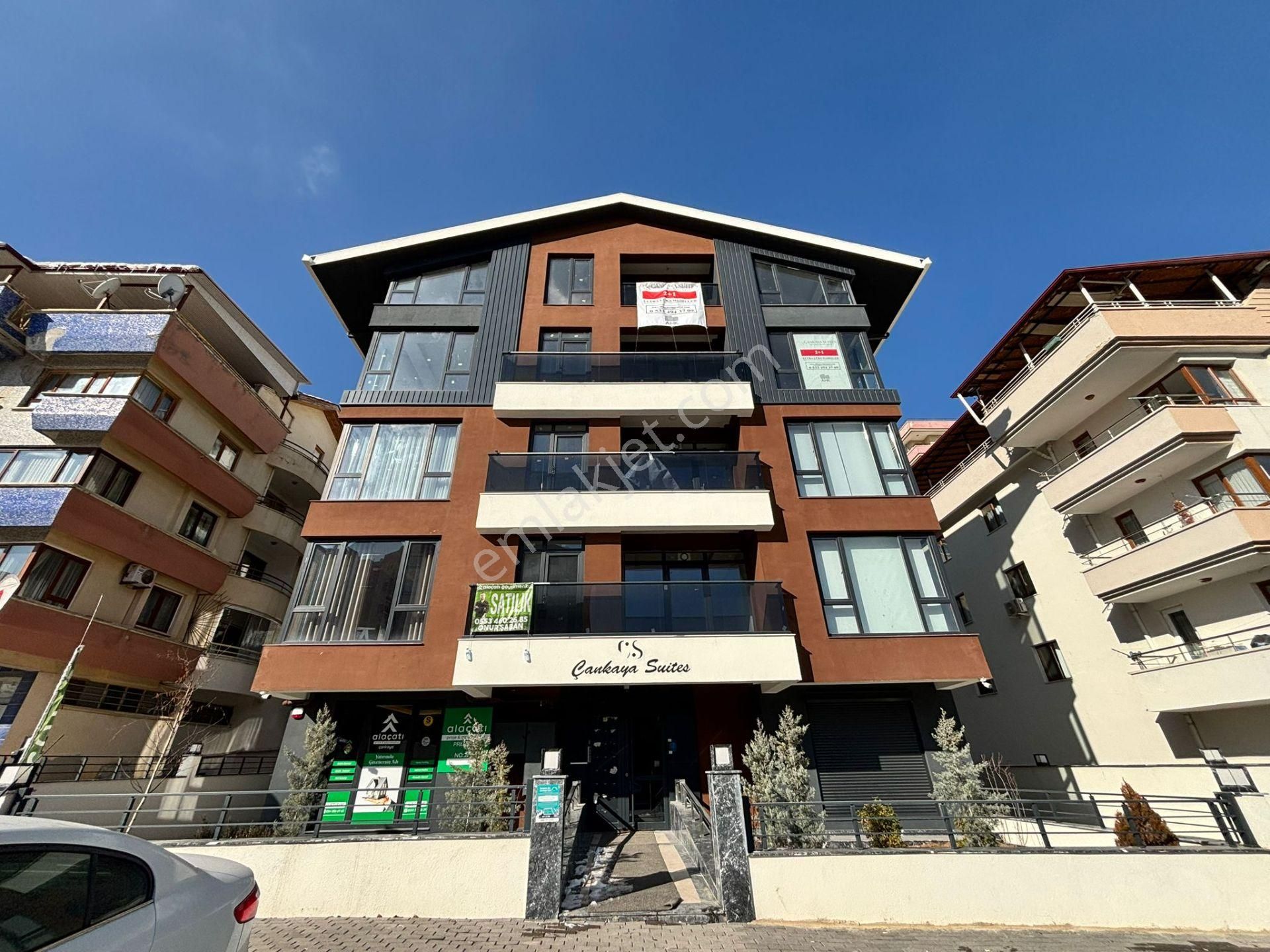 Alaçatı Premıum'dan Cadde Üzeri*2+1*90 M2*sıfır Daire* - Görsel 2