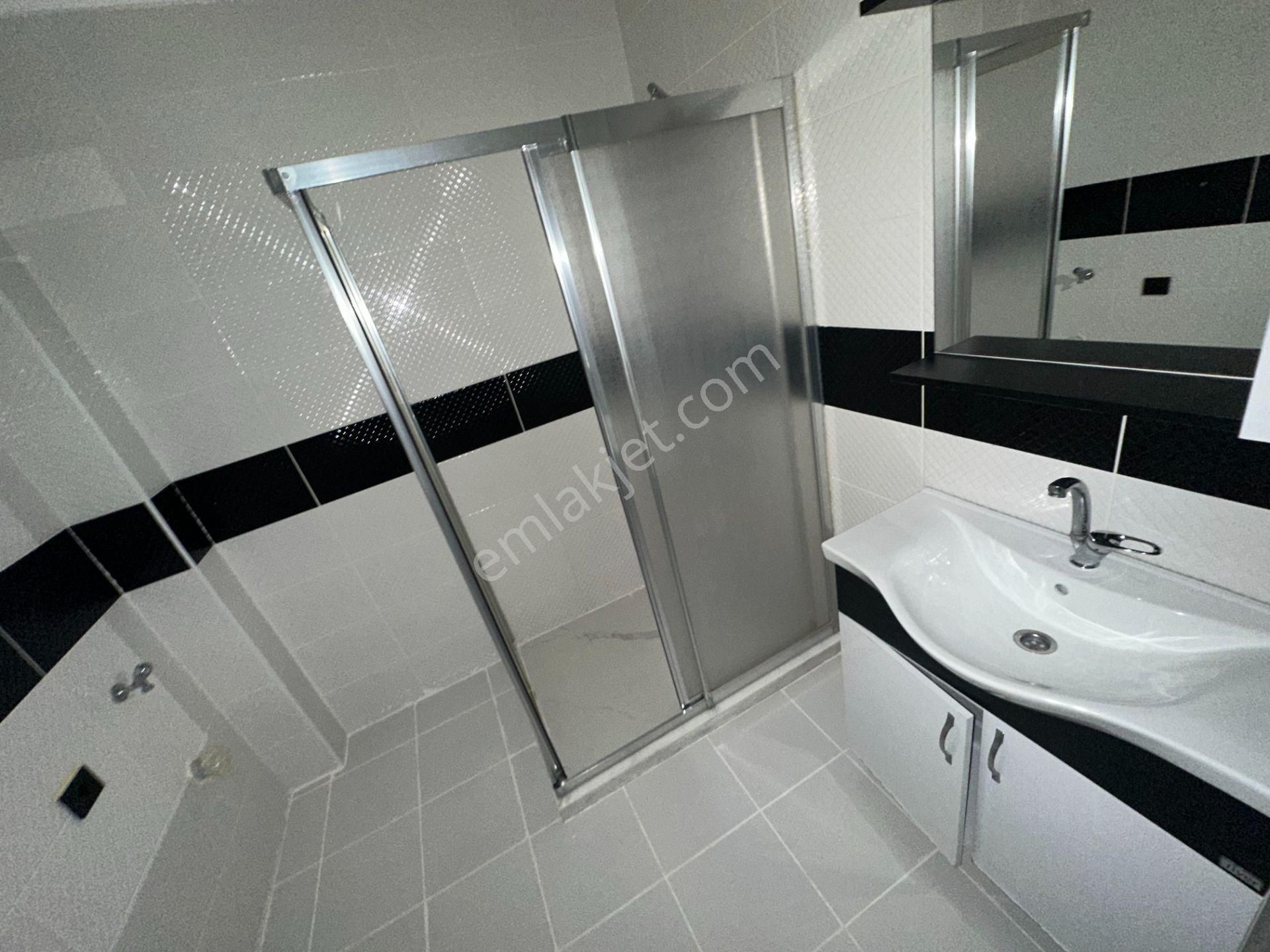 Remax Sancaktepe Fatih Mah Ara Kat Satılık 2+1 Daire - Görsel 18