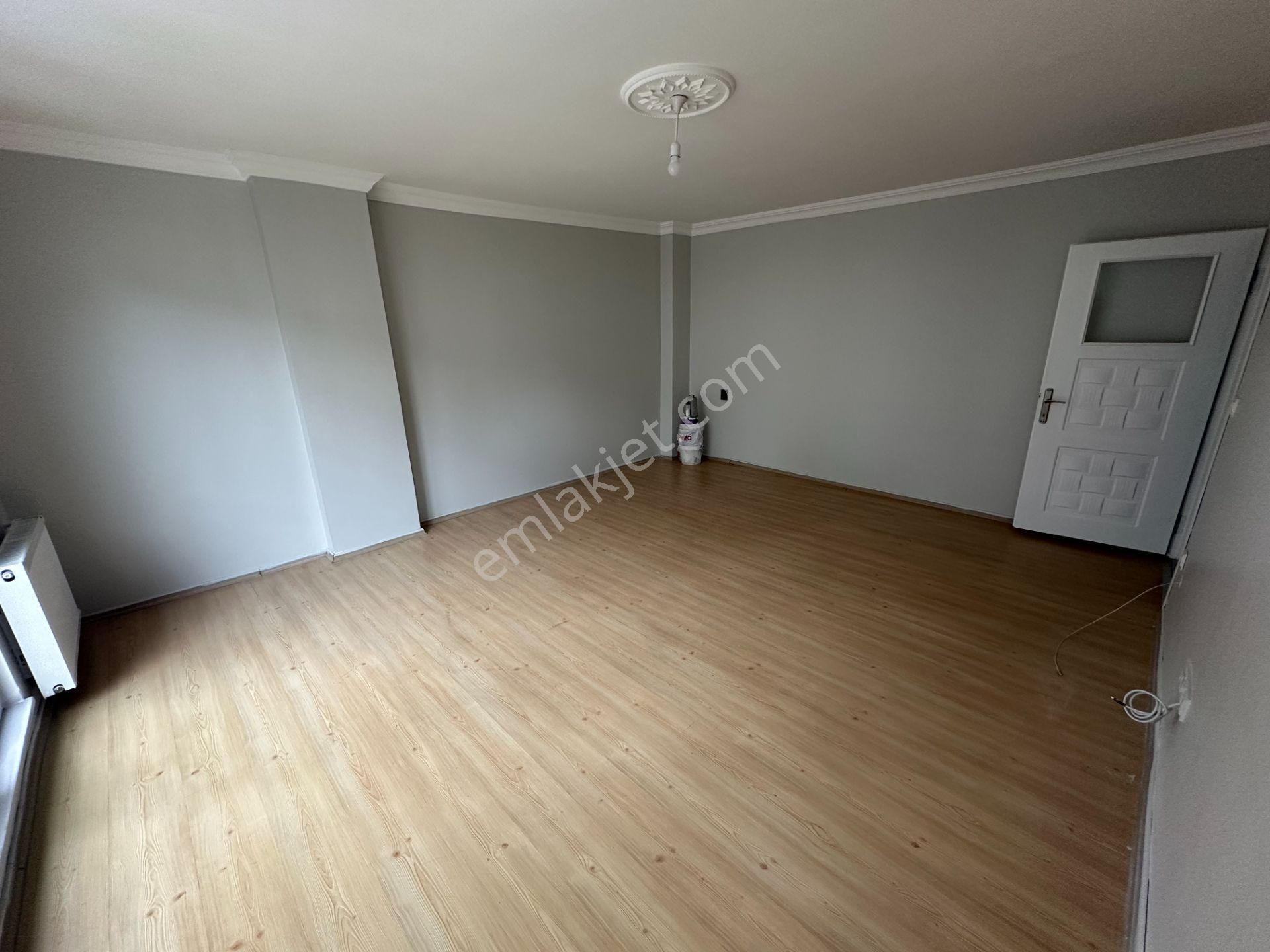 Remax Sancaktepe Fatih Mah Ara Kat Satılık 2+1 Daire - Görsel 4