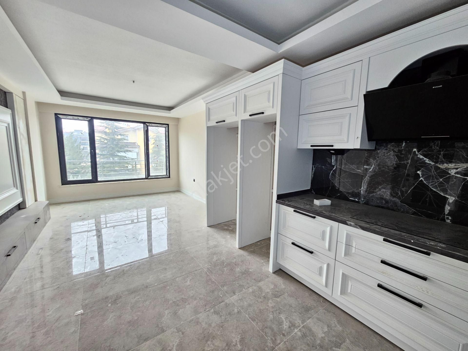 Alavardı Mahallesinde Lüx 3+1 Site İçerisinde Kapalı Otoparklı Satılık Sıfır Daireler - Görsel 43