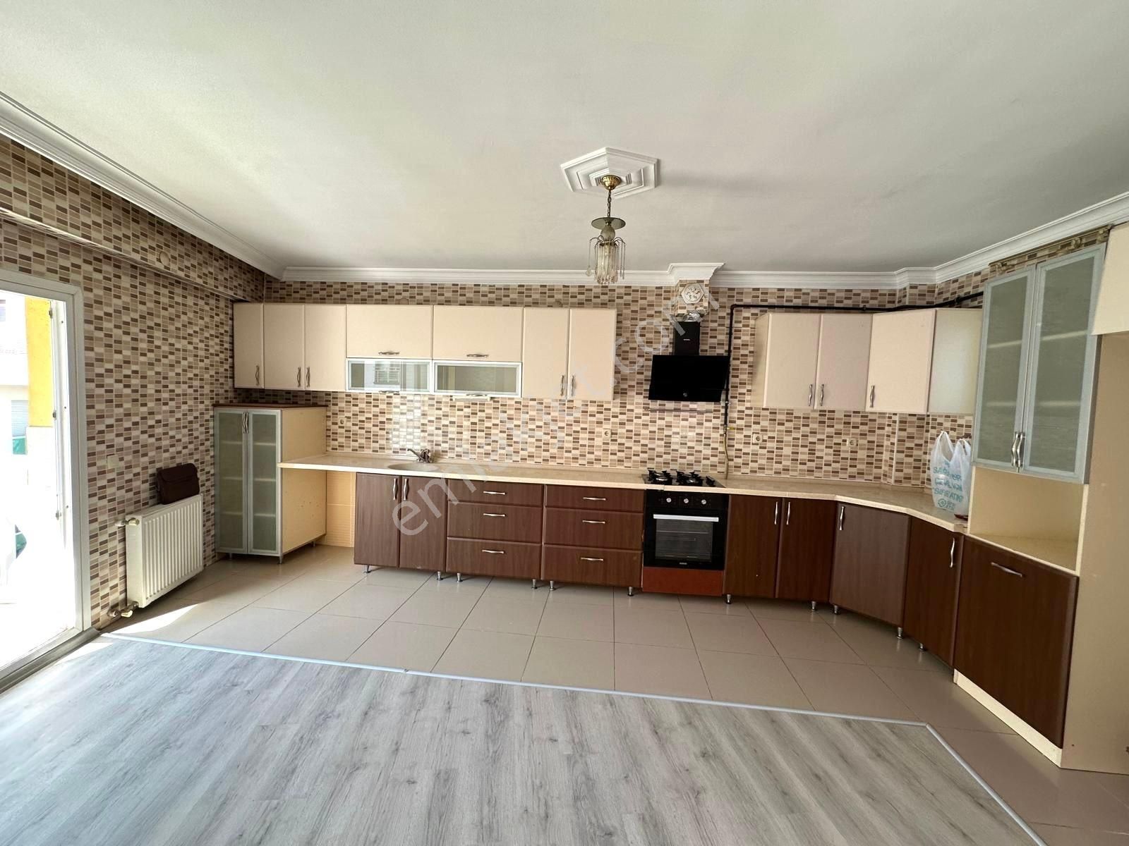 Hatay Pazar Yerine Yakın 4 + 1 Genç Bina