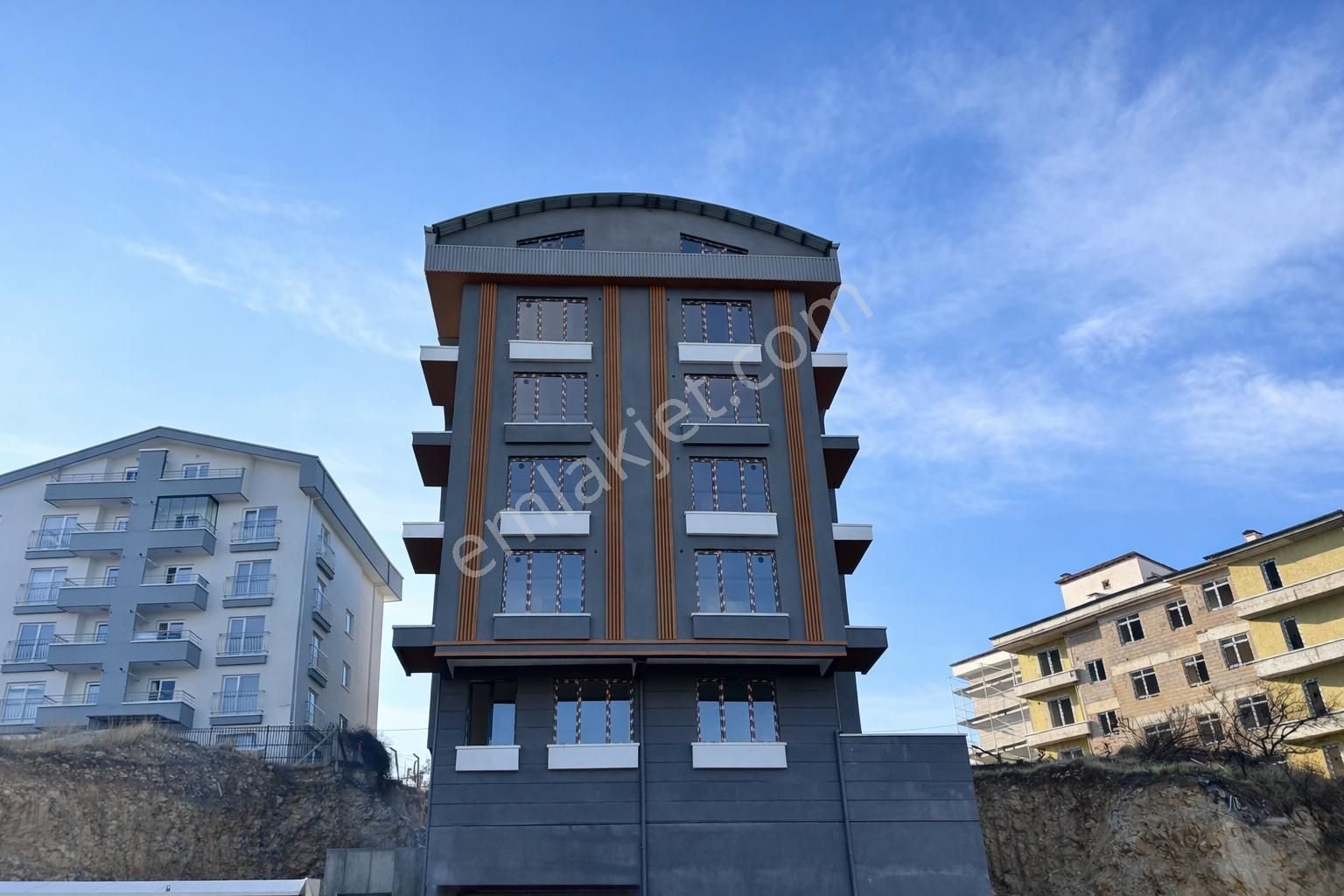 Alaçatı Premium'dan Ana Cadde Üzeri Sıfır 1+1 Lüx Daire - Görsel 3