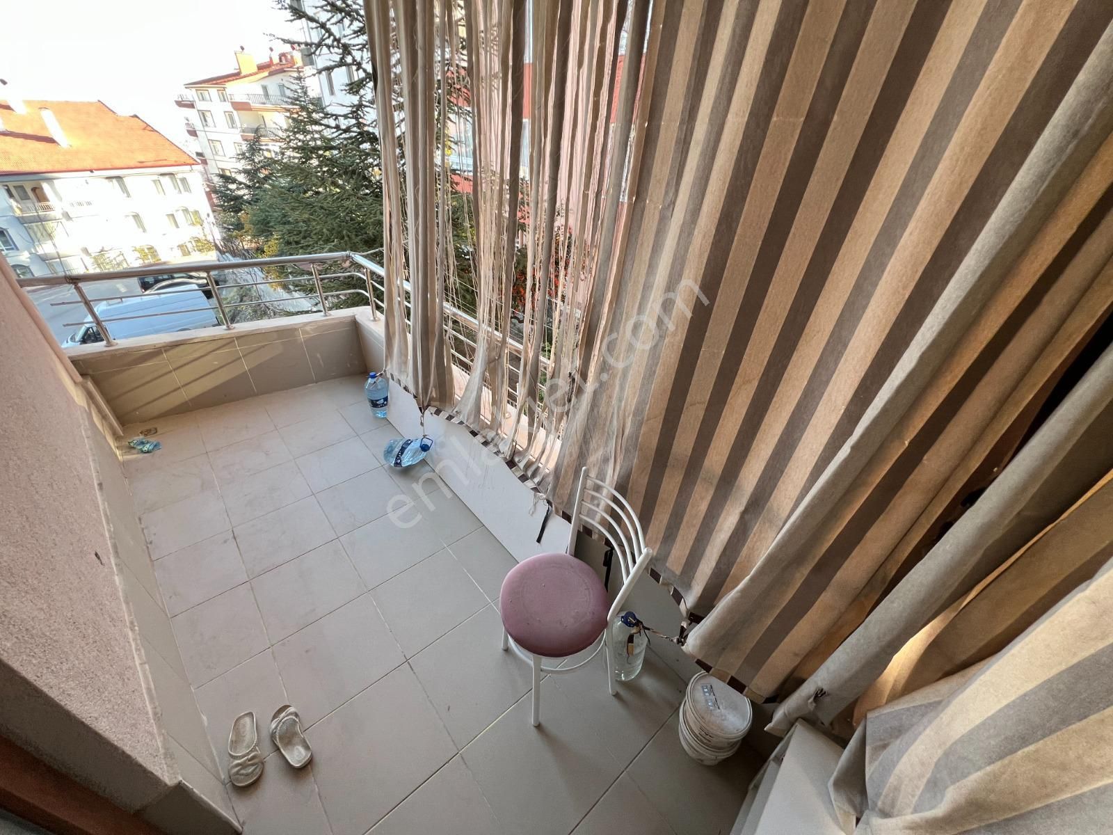 Yayla Merkezi Konumda Katta Yapılı Geniş M2 Fırsat!!!! - Görsel 26