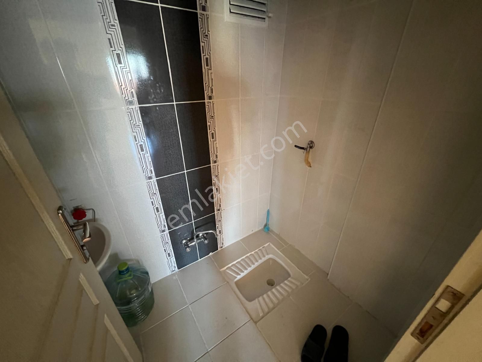 Yayla Merkezi Konumda Katta Yapılı Geniş M2 Fırsat!!!! - Görsel 28