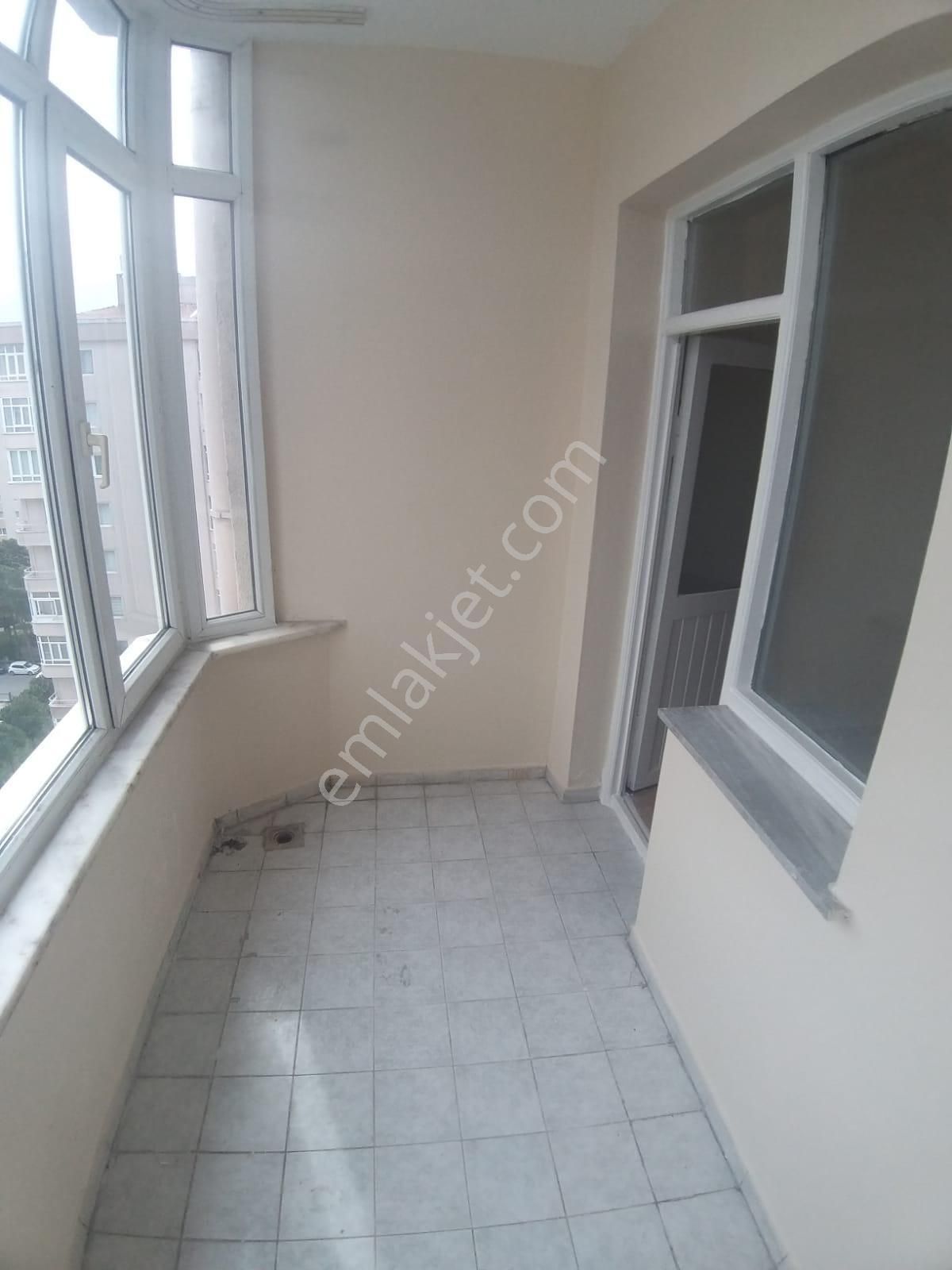 Beylikdüzü Metrobüse 10 Dk Yürüme Mesafesinde Satılık 3+1 Daire - Görsel 12