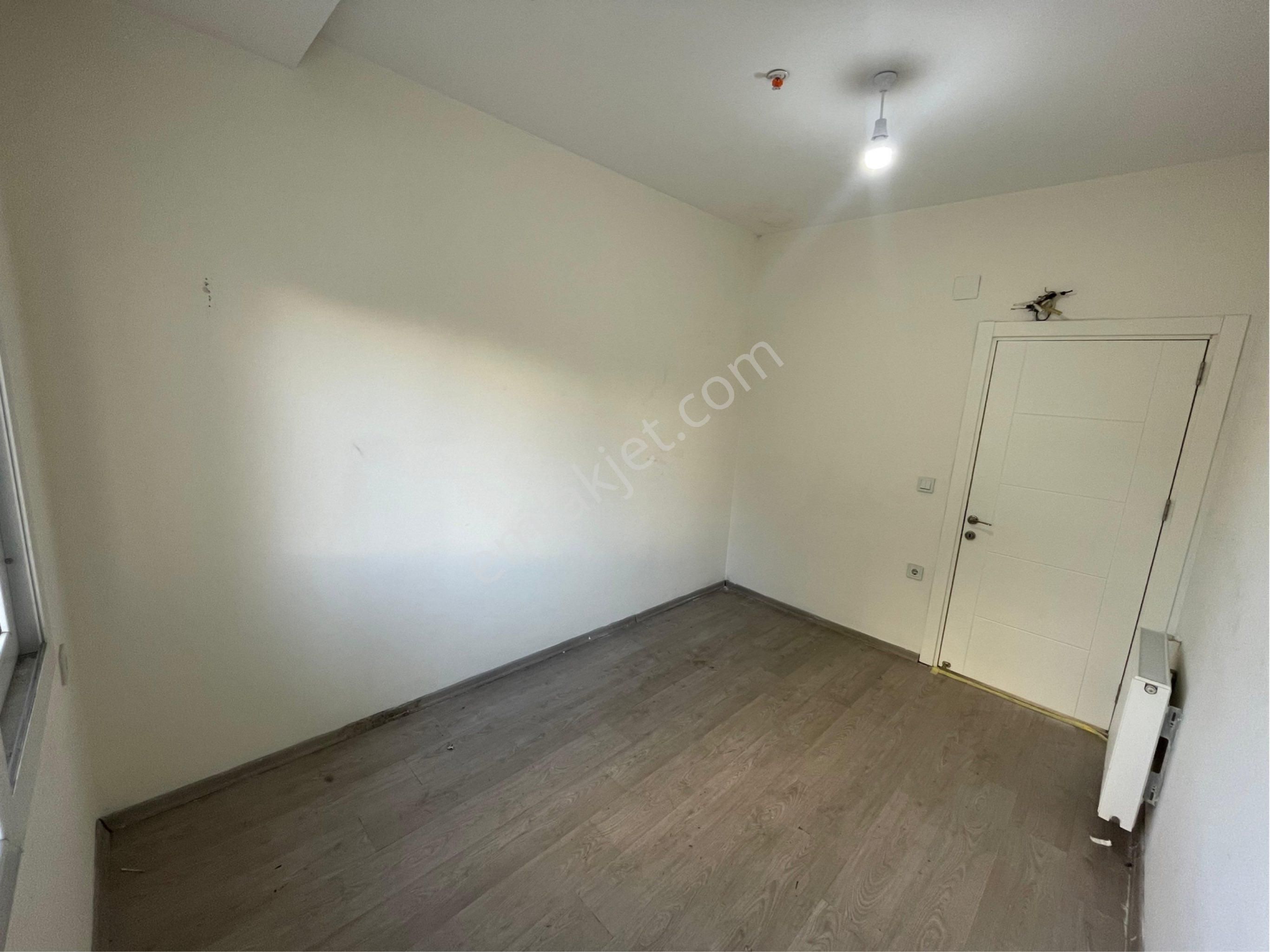 Türkmenbaşı Bulvarına Yakın Havuzlu Parkeli Geniş 3+1 Fırsat Daire - Görsel 22