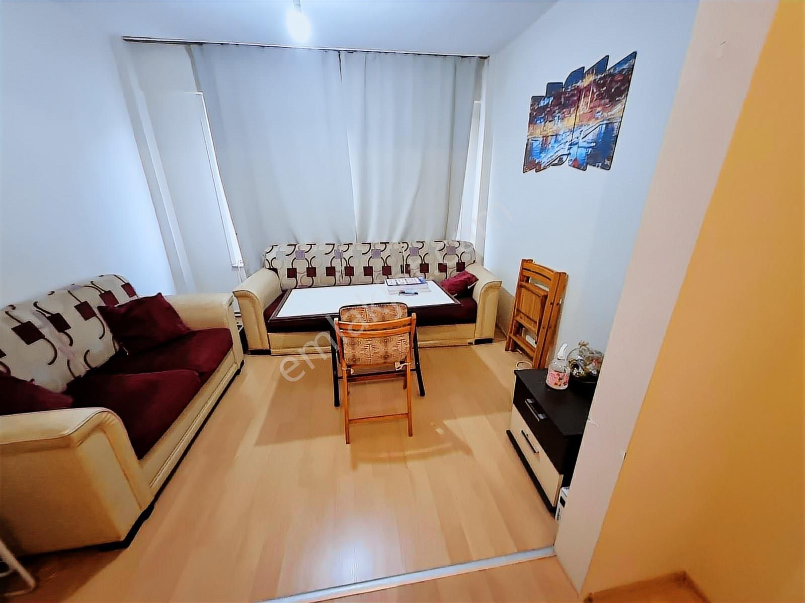 Kocamustafapaşa Merkezi Konum Cadde Üzeri 2.kat 2+1 70mk - Görsel 4
