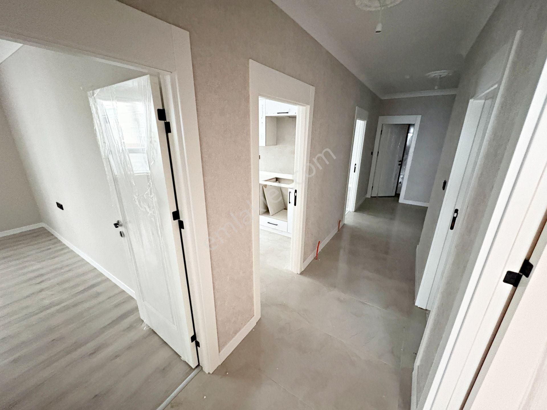 3+1 3.kat Ayvalı Merkezde Sıfır Geniş Oturum E.banyo Asansör - Görsel 30