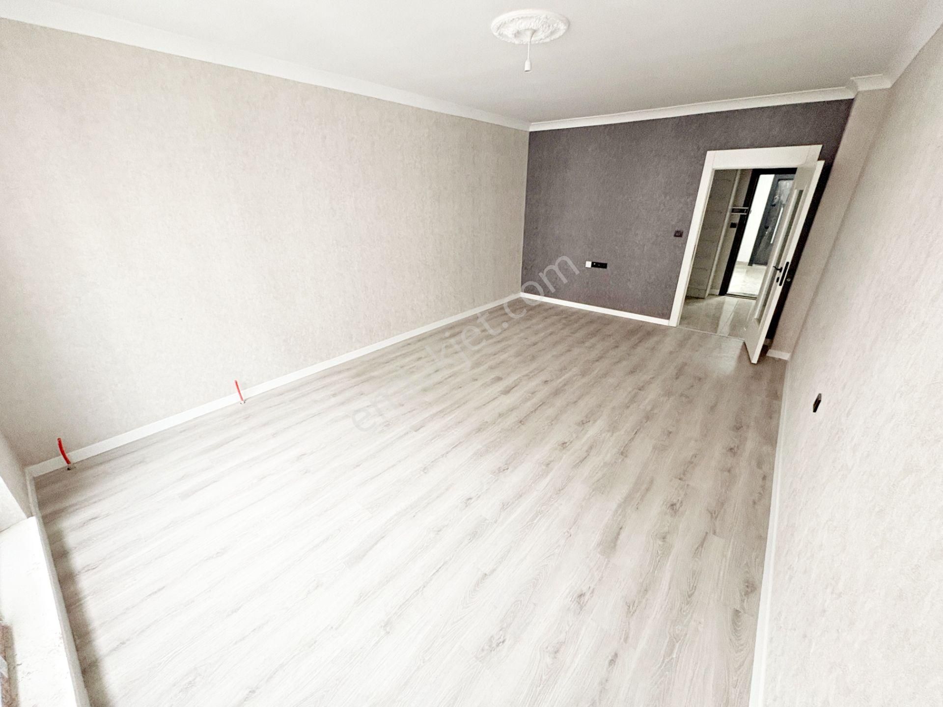 3+1 3.kat Ayvalı Merkezde Sıfır Geniş Oturum E.banyo Asansör - Görsel 15