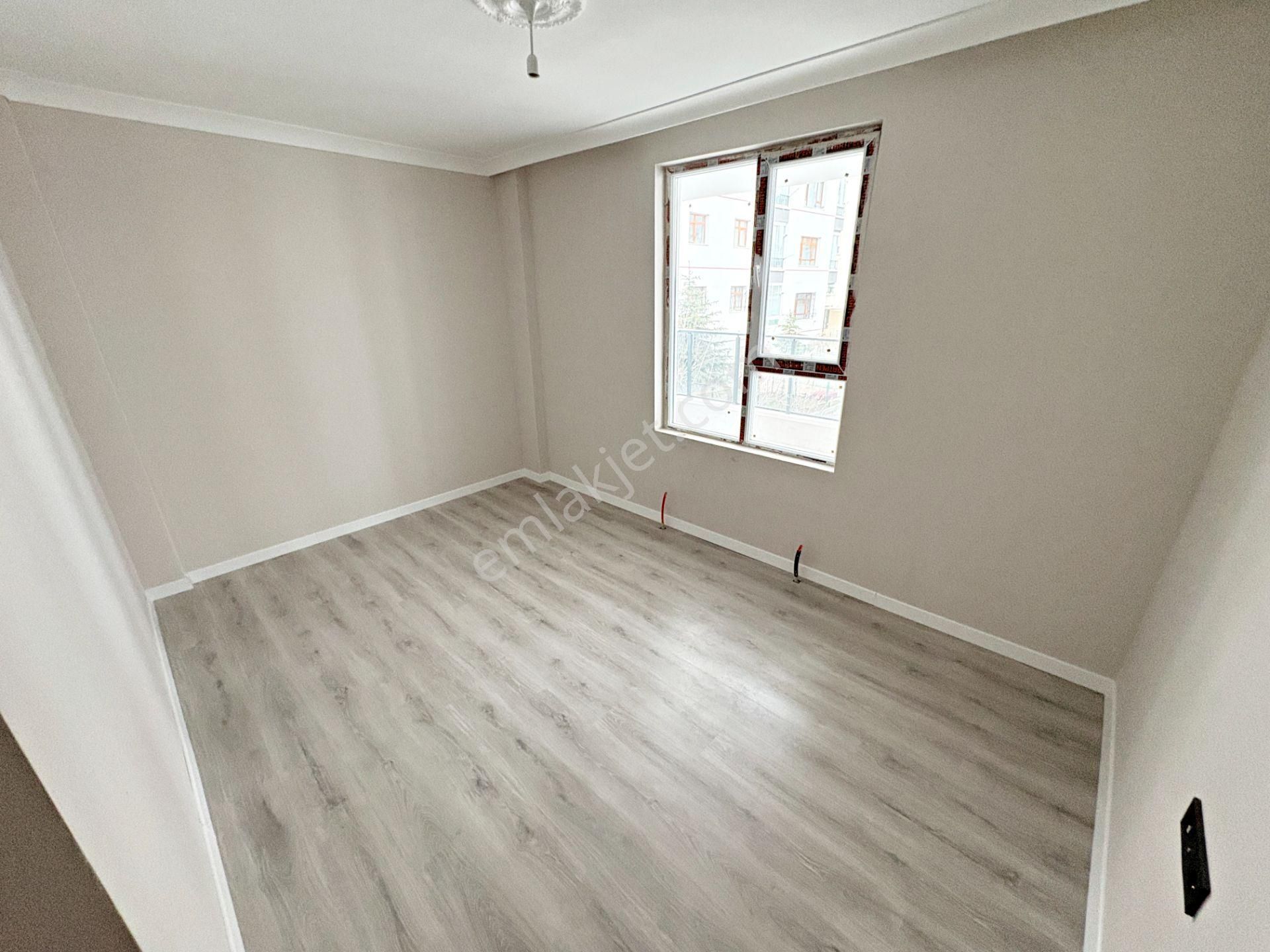 3+1 3.kat Ayvalı Merkezde Sıfır Geniş Oturum E.banyo Asansör - Görsel 18