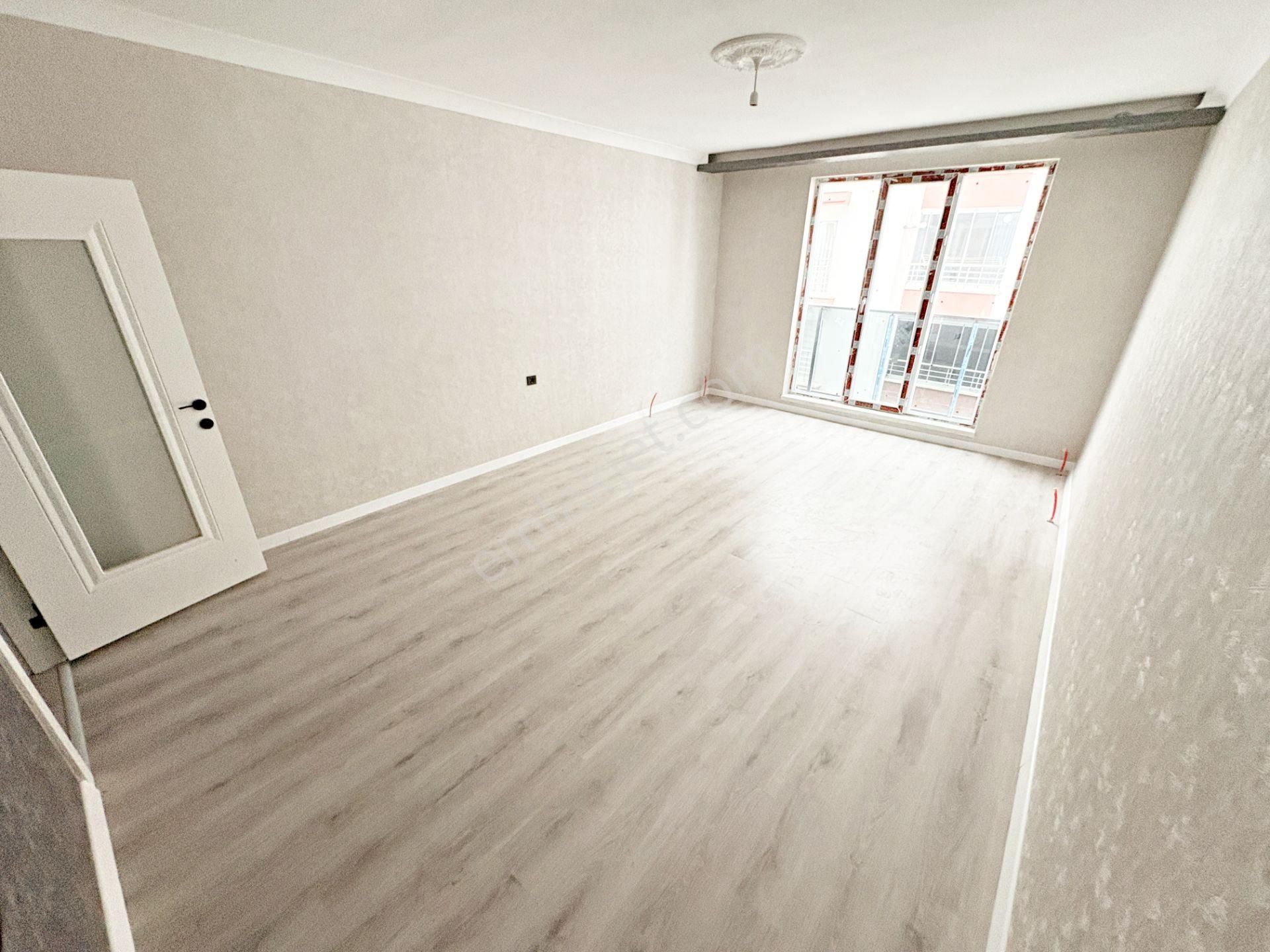 3+1 3.kat Ayvalı Merkezde Sıfır Geniş Oturum E.banyo Asansör - Görsel 9