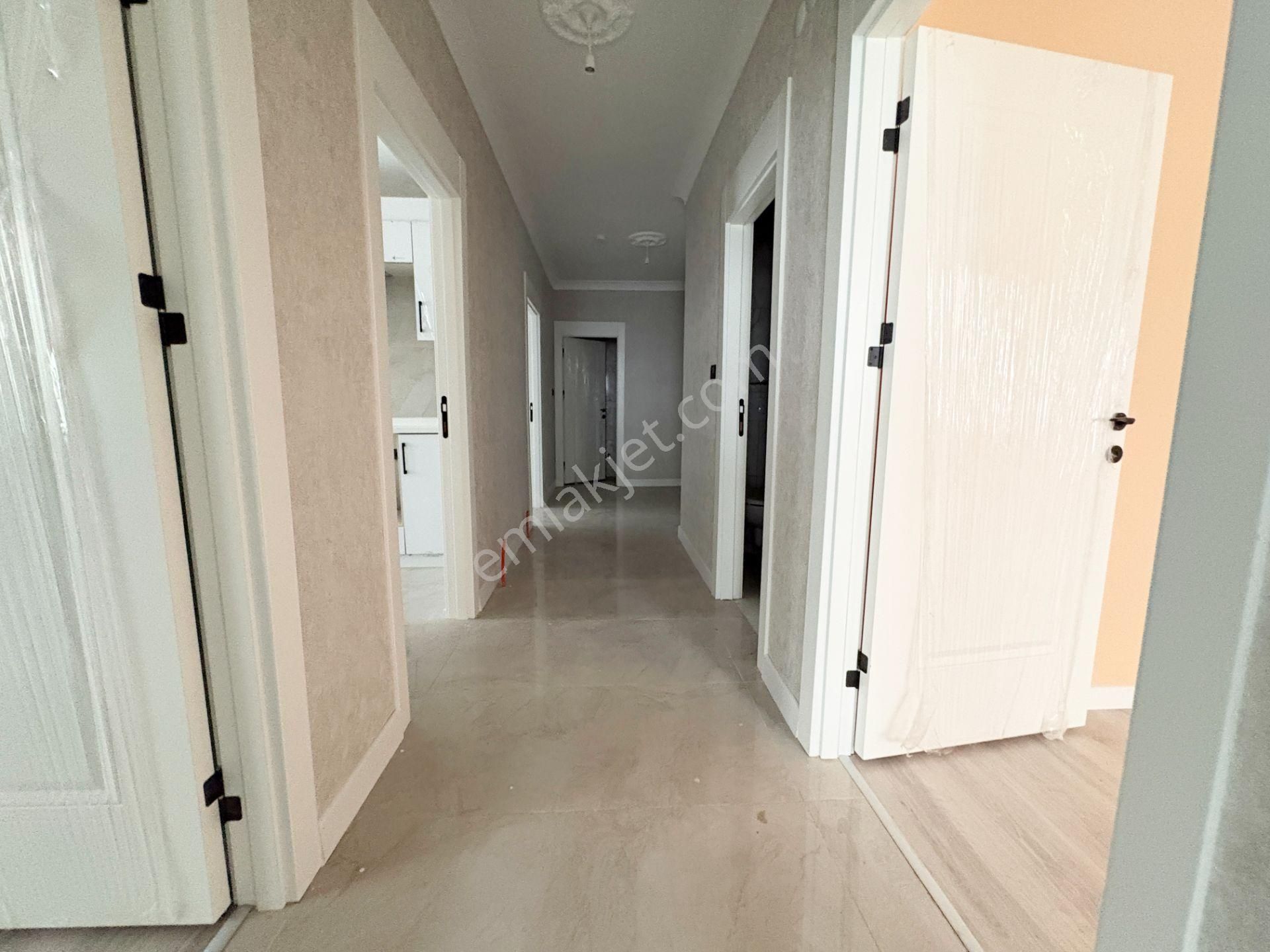 3+1 3.kat Ayvalı Merkezde Sıfır Geniş Oturum E.banyo Asansör - Görsel 22