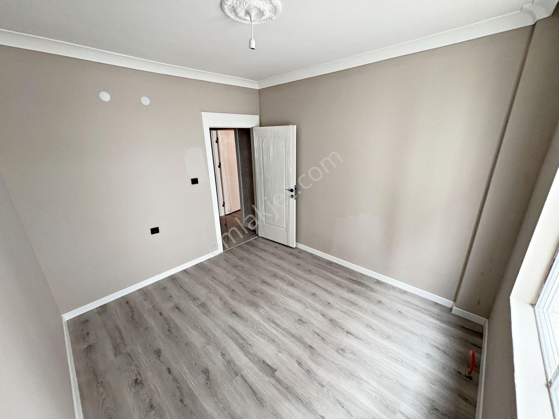 3+1 3.kat Ayvalı Merkezde Sıfır Geniş Oturum E.banyo Asansör - Görsel 26