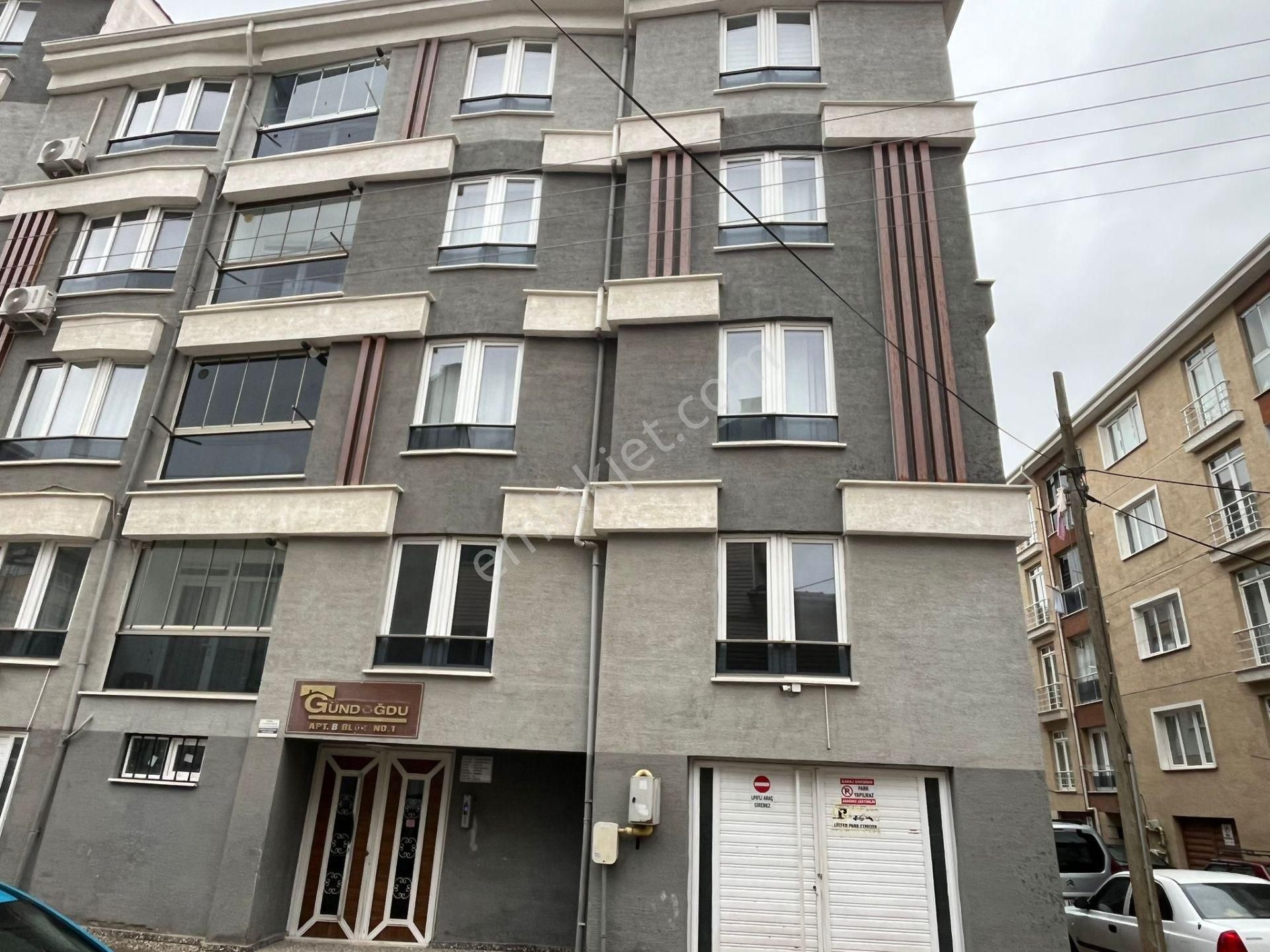 Century 21 Vizyondan Kumlubel'de Kiralık 3+1 Daire - Görsel 24