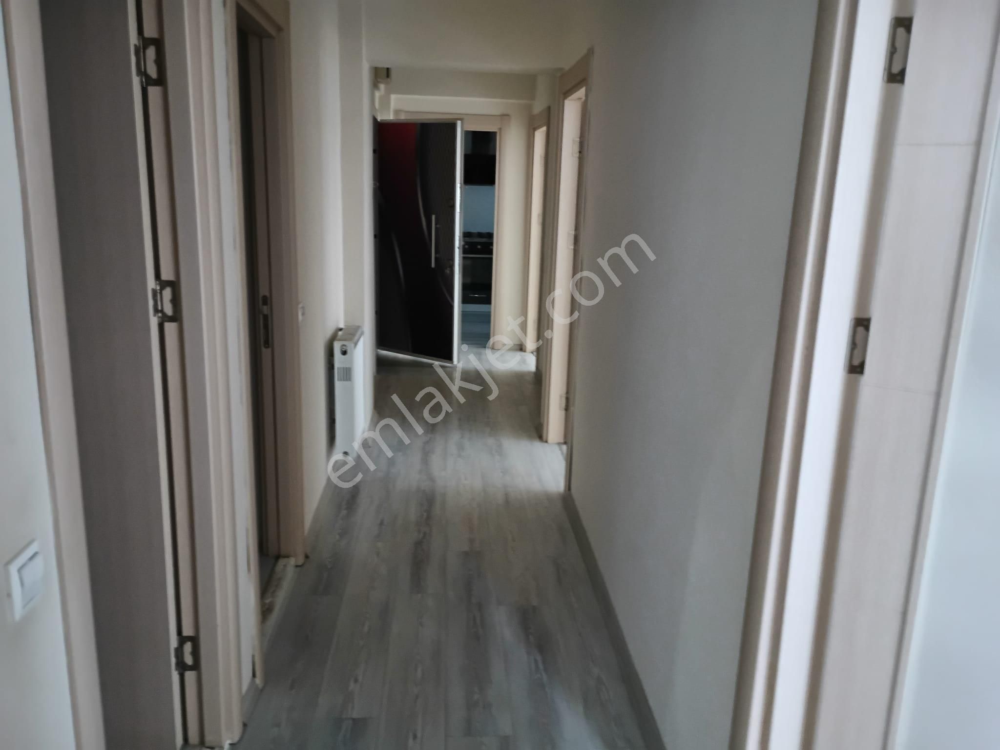 Century 21 Vizyondan Kumlubel'de Kiralık 3+1 Daire - Görsel 14