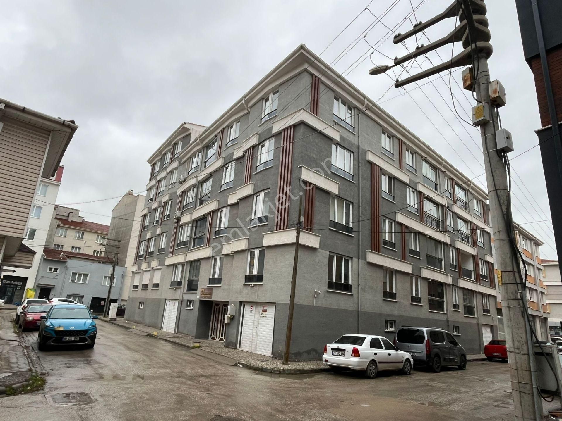 Century 21 Vizyondan Kumlubel'de Kiralık 3+1 Daire