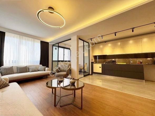 Esentepe’de 7/24 Güvenlikli, Havuzlu Sitede Sıfır Lüks 3+1