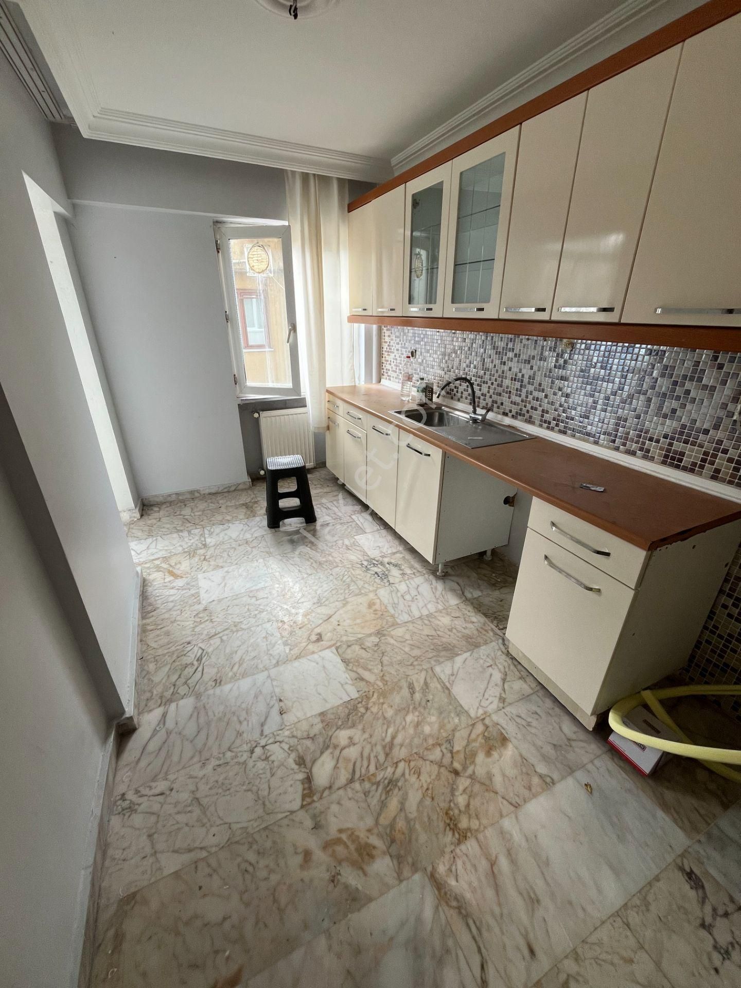 Büyükçekmece Fatih Mah İçi Yapılı Temiz Merkezi Geniş 3+1 Kiralık Daire - Görsel 26