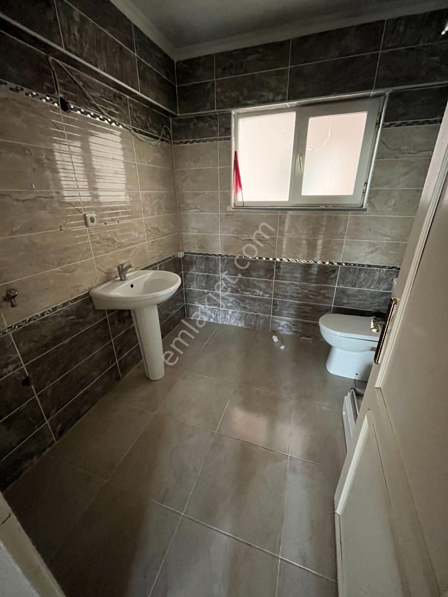 Büyükçekmece Fatih Mah İçi Yapılı Temiz Merkezi Geniş 3+1 Kiralık Daire - Görsel 13