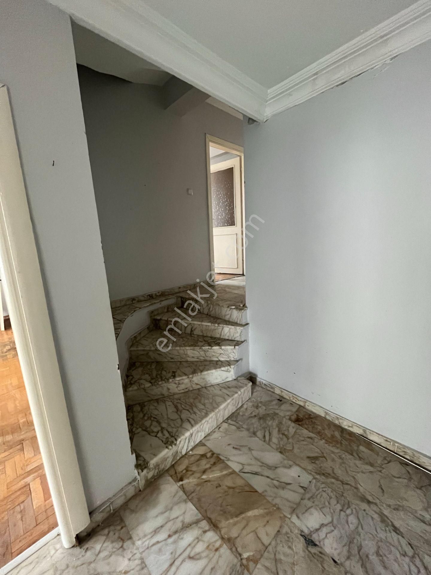 Büyükçekmece Fatih Mah İçi Yapılı Temiz Merkezi Geniş 3+1 Kiralık Daire - Görsel 19