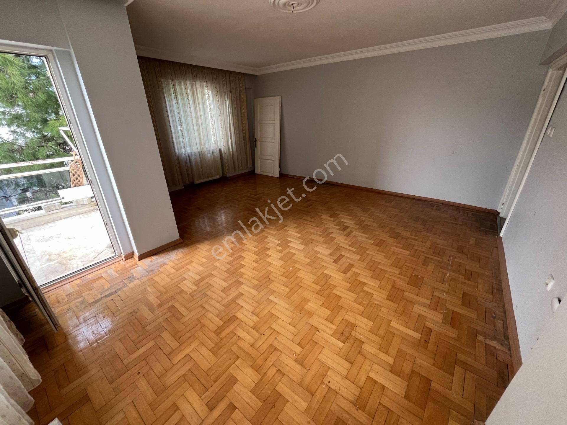 Büyükçekmece Fatih Mah İçi Yapılı Temiz Merkezi Geniş 3+1 Kiralık Daire - Görsel 3