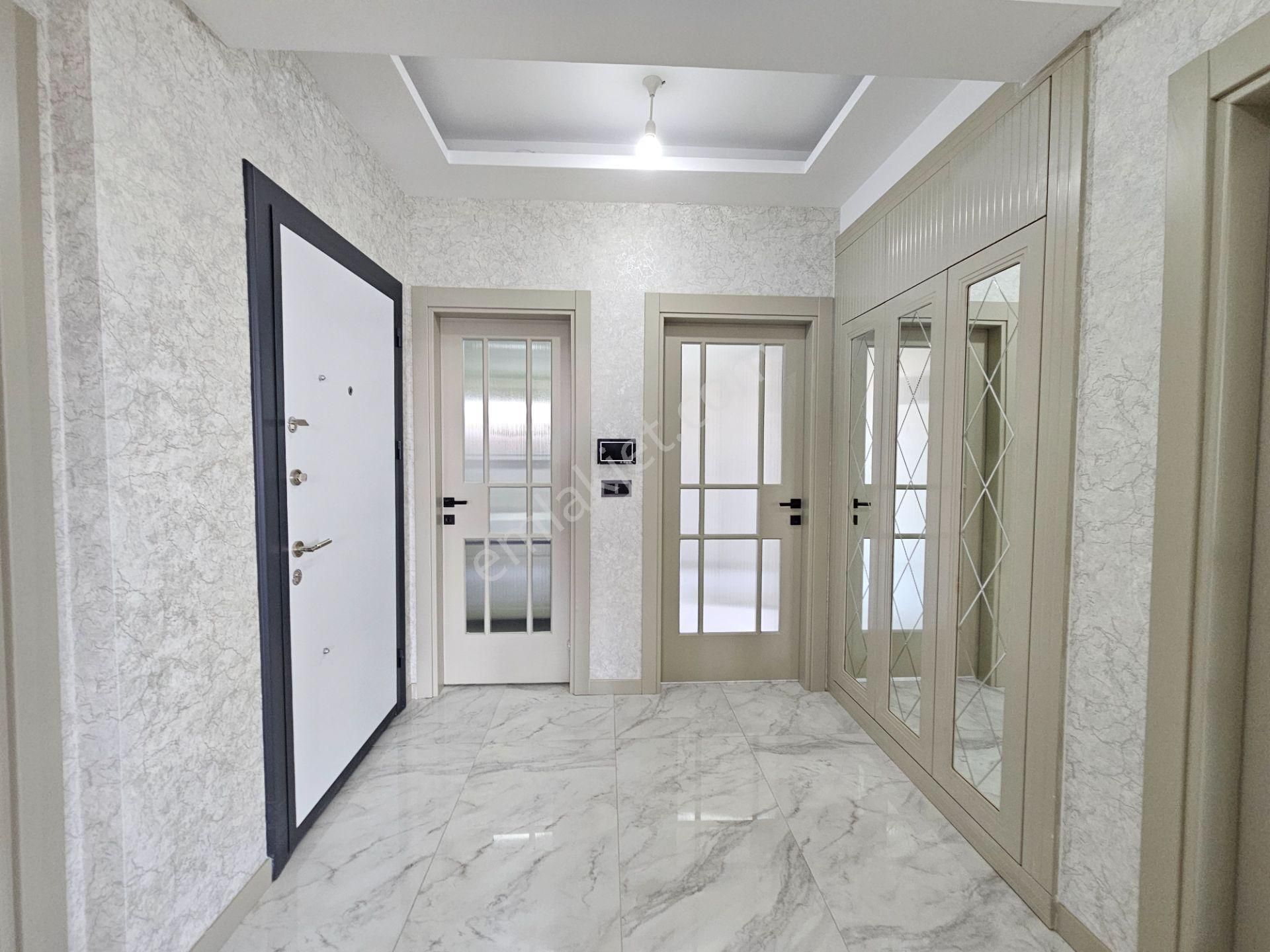 İşyapar Dan Mete Konokakları Yakını Site İçinde 3+1 Lüks Daire - Görsel 5